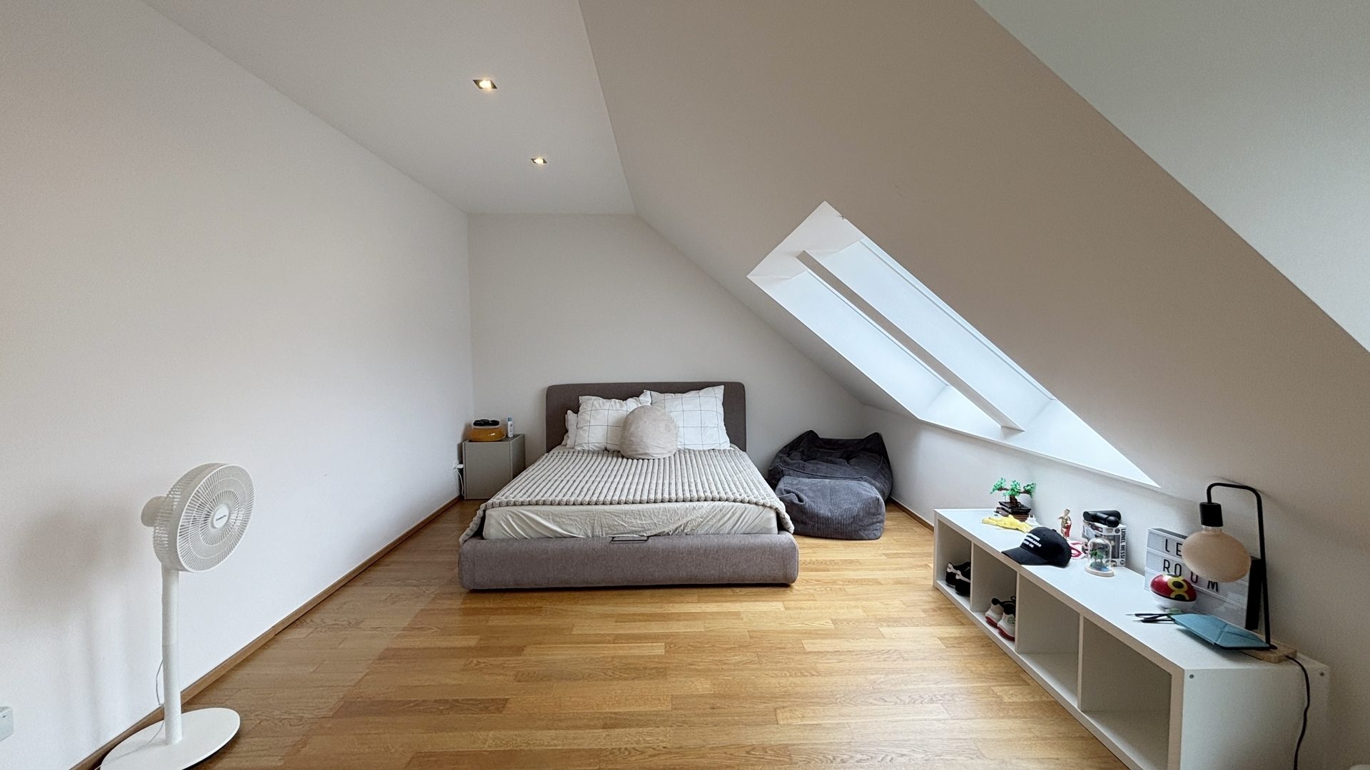 Böcker Wohnimmobilien - Immobilienangebot - Düsseldorf / Lohausen - Alle - Attraktives RMH – Top-Ausstattung, nahe ISD & 300 m zum Rhein