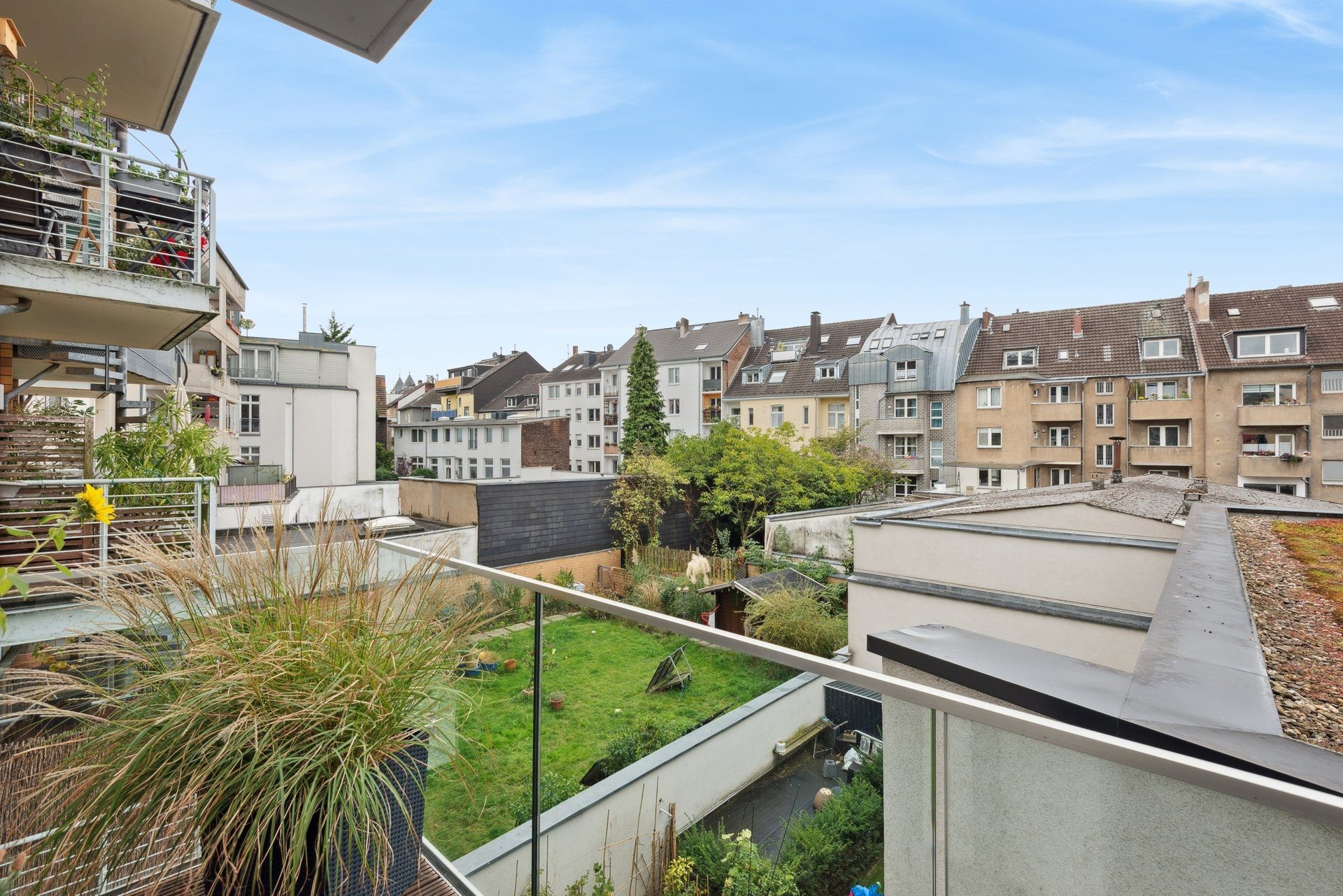 Böcker Wohnimmobilien - Immobilienangebot - Düsseldorf-Pempelfort - Alle - Moderne Stadtwohnung mit Balkon zum Innenhof