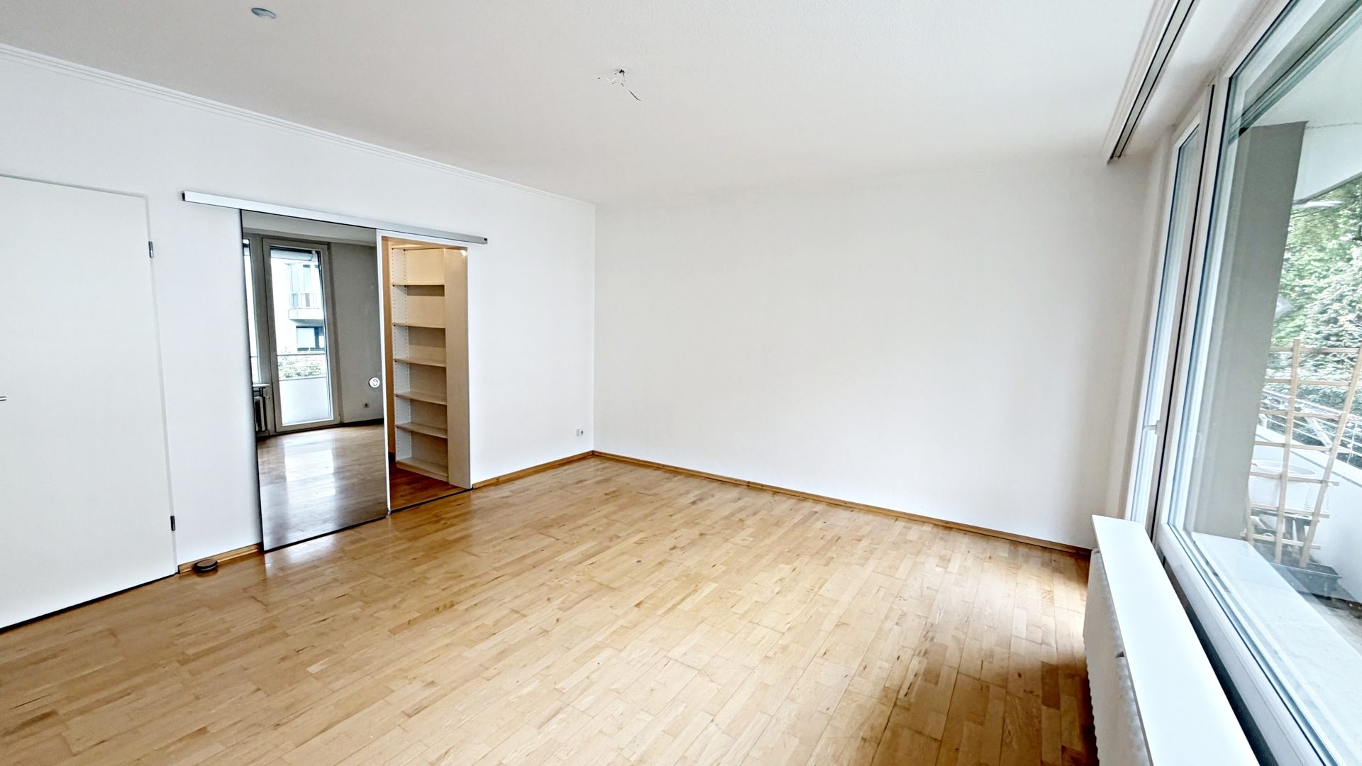 Böcker Wohnimmobilien - Immobilienangebot - Düsseldorf / Niederkassel - Alle - Attraktive Wohnkombination: Familienwohnung mit modernisiertem Studio & Garage