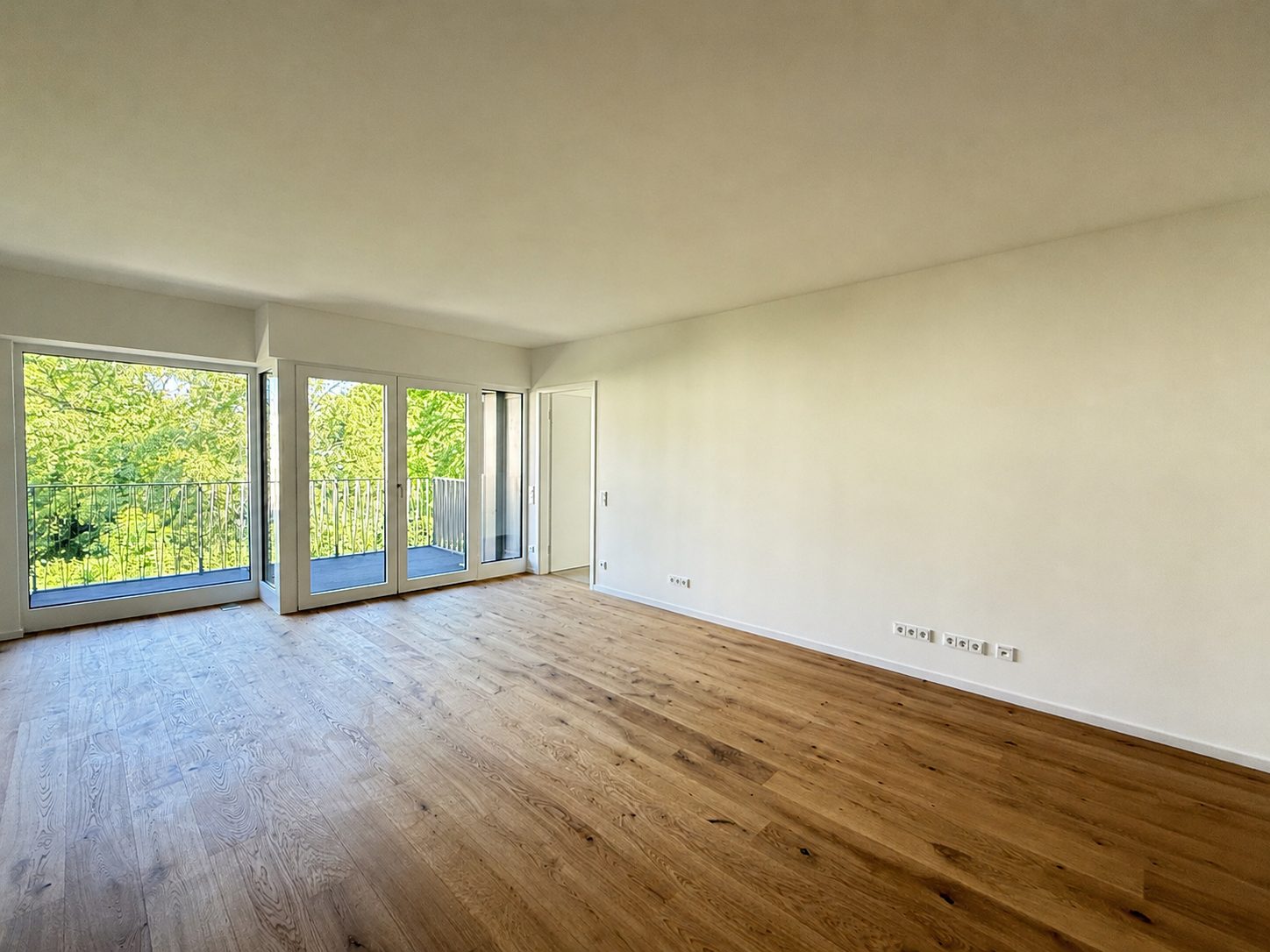 Böcker Wohnimmobilien - Immobilienangebot - Düsseldorf / Düsseltal - Alle - 4 Zimmer Neubau in beliebter Lage von Düsseldorf