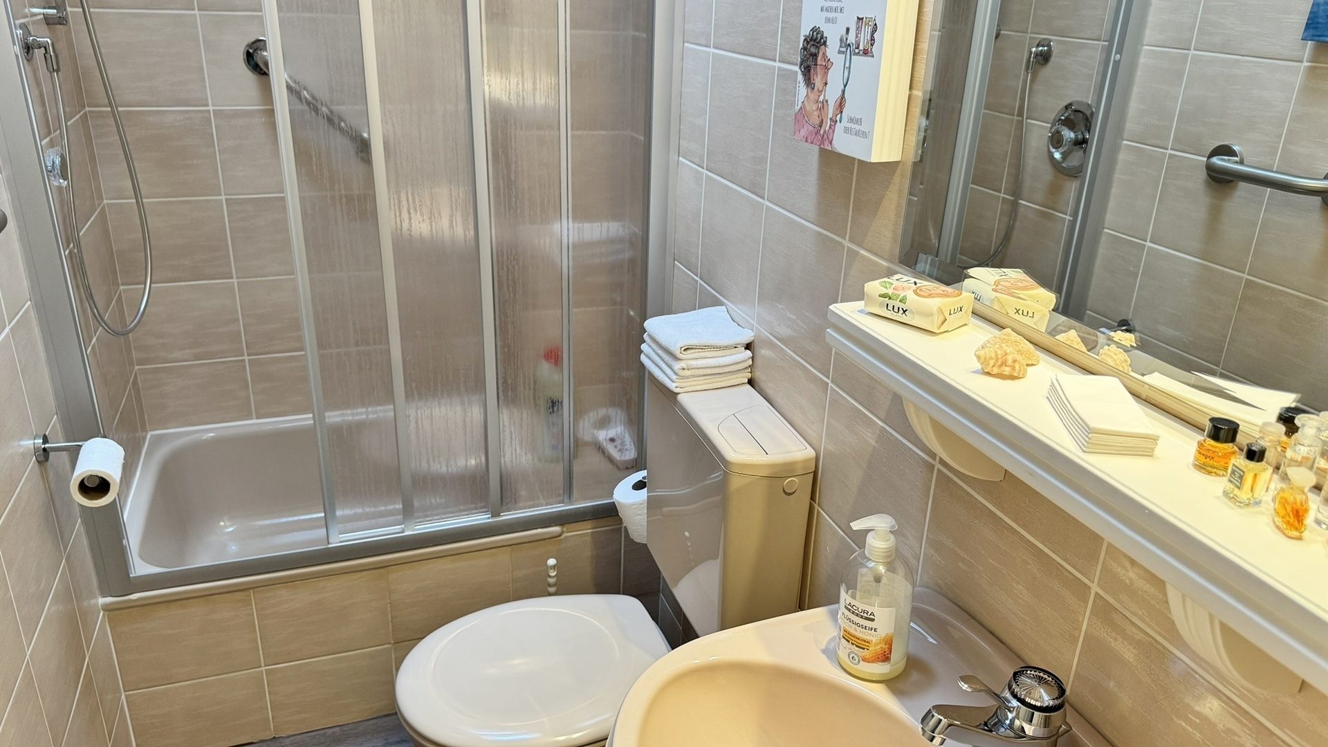 Böcker Wohnimmobilien - Immobilienangebot - Ratingen - Alle - Bungalow in Homberg: ruhig, gepflegt und familienfreundlich