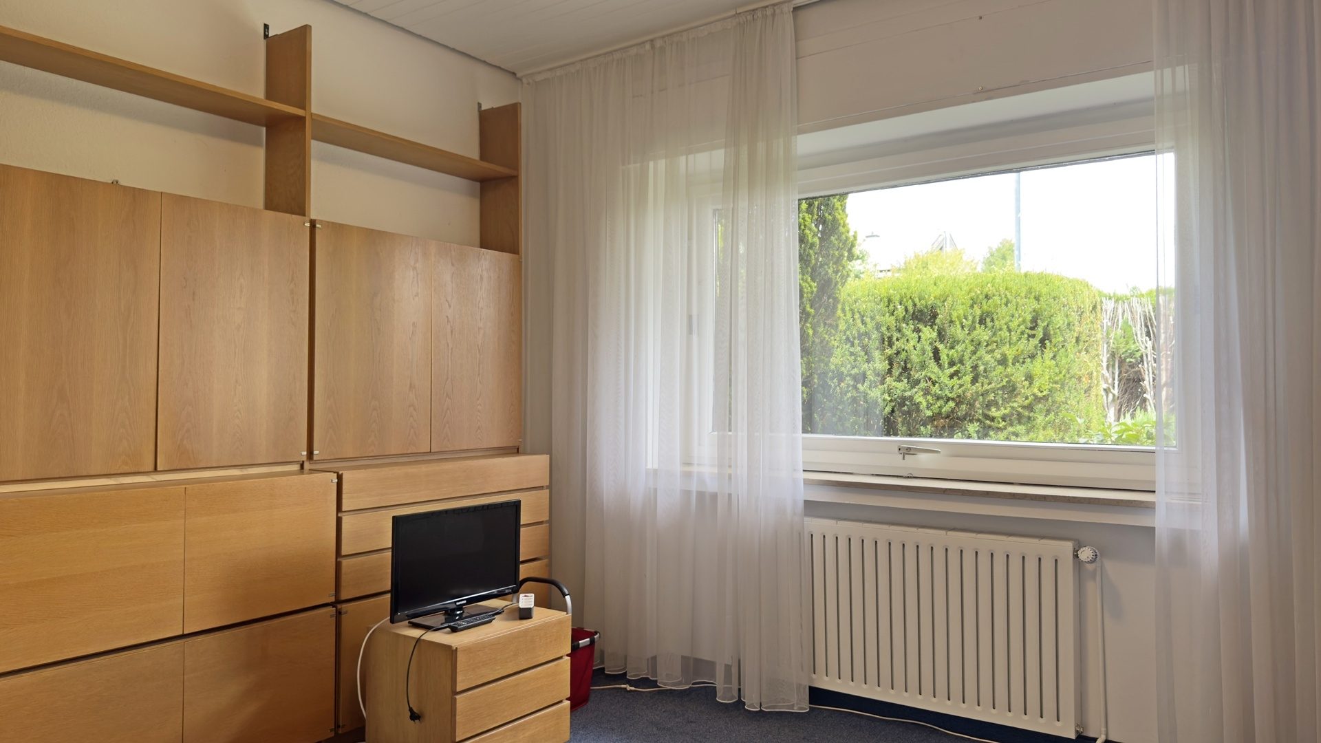Böcker Wohnimmobilien - Immobilienangebot - Ratingen - Alle - Bungalow in Homberg: ruhig, gepflegt und familienfreundlich