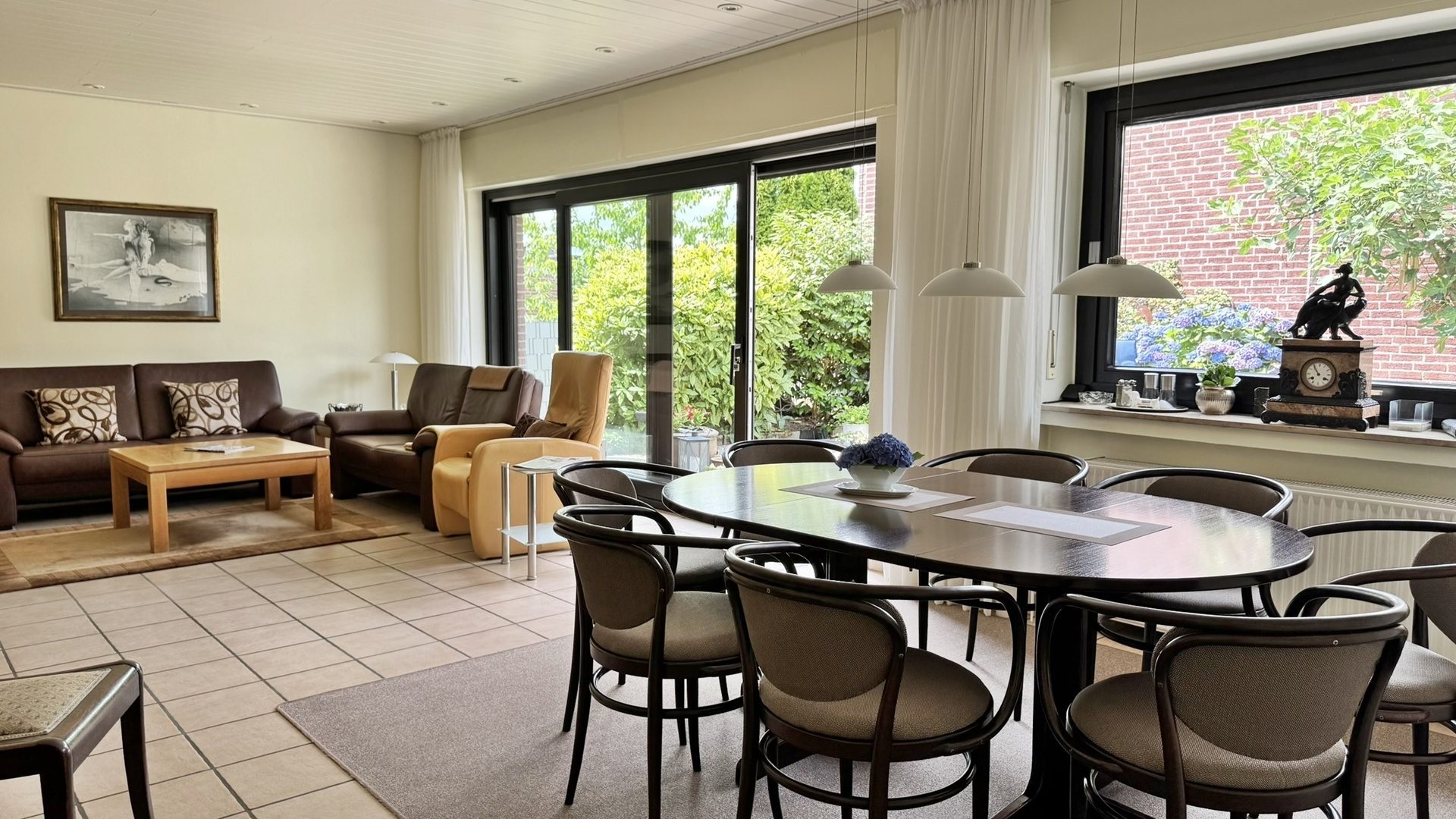 Böcker Wohnimmobilien - Immobilienangebot - Ratingen - Alle - Bungalow in Homberg: ruhig, gepflegt und familienfreundlich