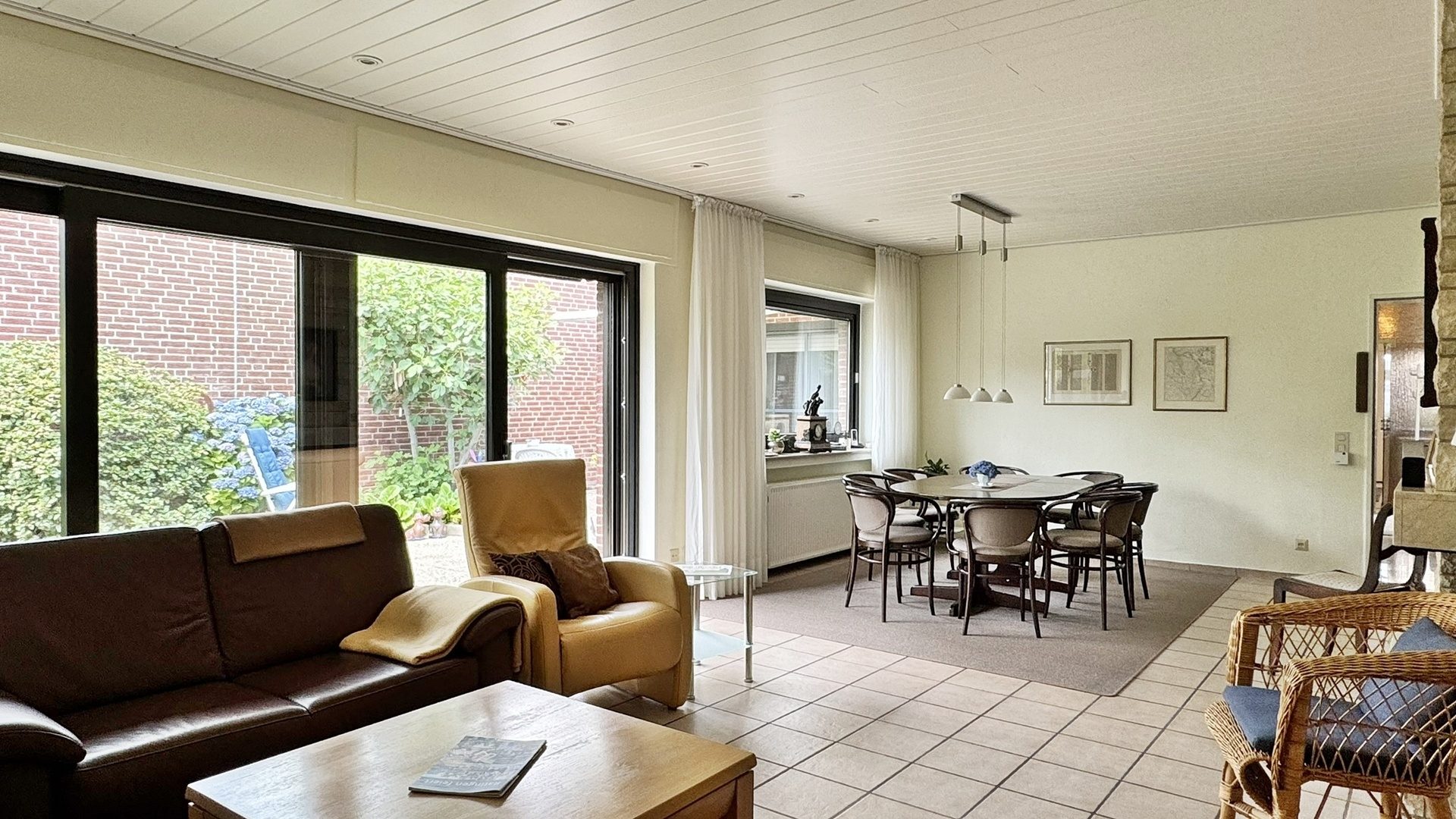 Böcker Wohnimmobilien - Immobilienangebot - Ratingen - Alle - Bungalow in Homberg: ruhig, gepflegt und familienfreundlich