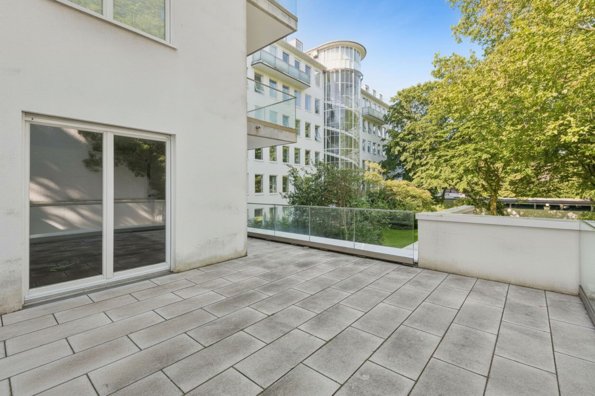 Böcker Wohnimmobilien - Immobilienangebot - Düsseldorf-Pempelfort - Alle - Ca. 216 m² Wohnkultur mit direktem Blick ins Grüne