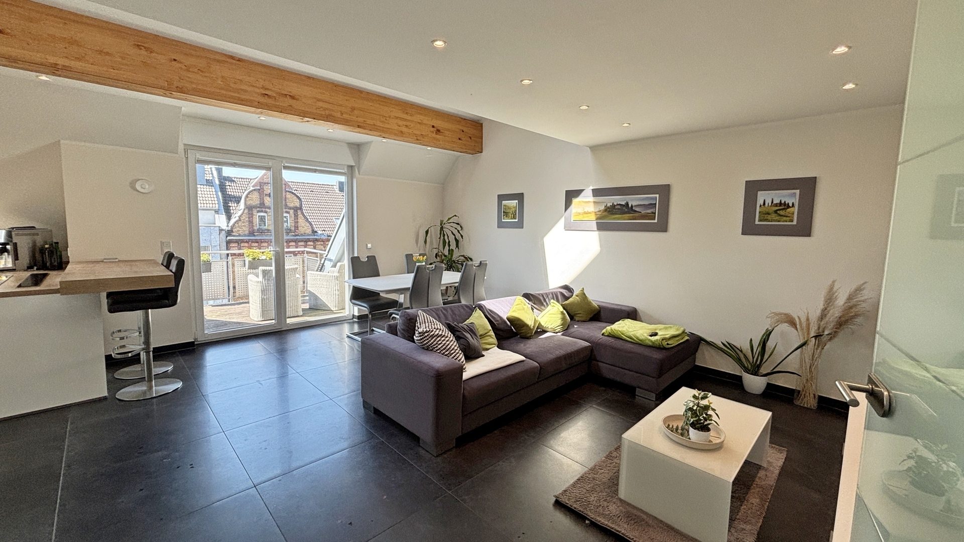 Böcker Wohnimmobilien - Immobilienangebot - Ratingen - Alle - Baujahr 2016 mit Klimaanlage! Exklusive 5-Zimmer-Maisonettewohnung in Ratingen-Mitte!