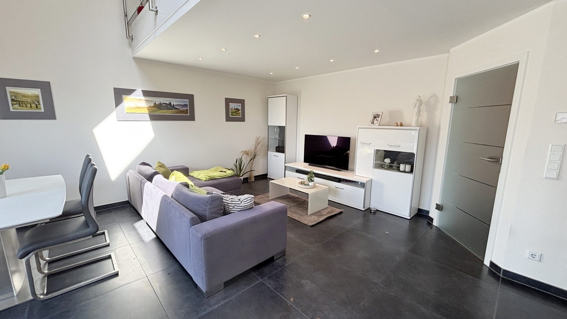 Böcker Wohnimmobilien - Immobilienangebot - Ratingen - Alle - Baujahr 2016 mit Klimaanlage! Exklusive 5-Zimmer-Maisonettewohnung in Ratingen-Mitte!