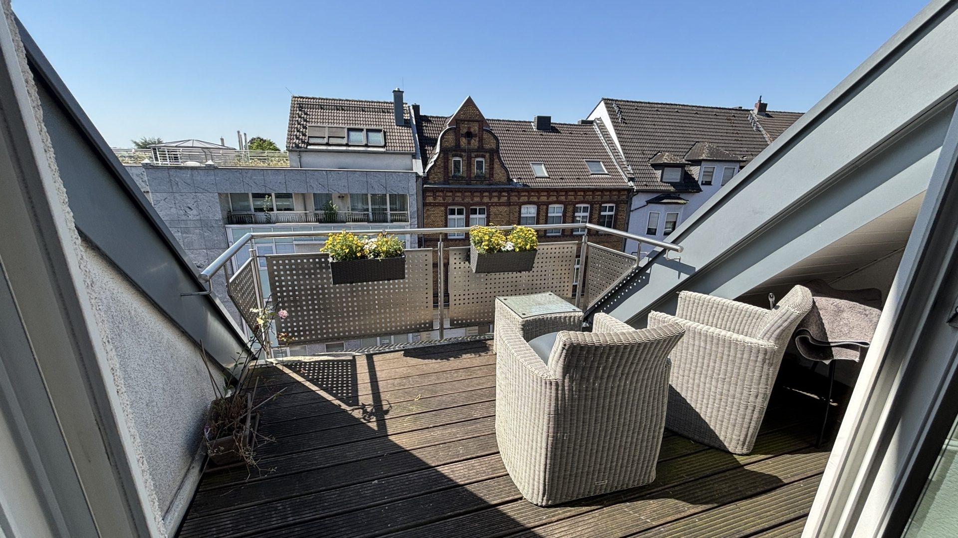 Böcker Wohnimmobilien - Immobilienangebot - Ratingen - Alle - Baujahr 2016 mit Klimaanlage! Exklusive 5-Zimmer-Maisonettewohnung in Ratingen-Mitte!
