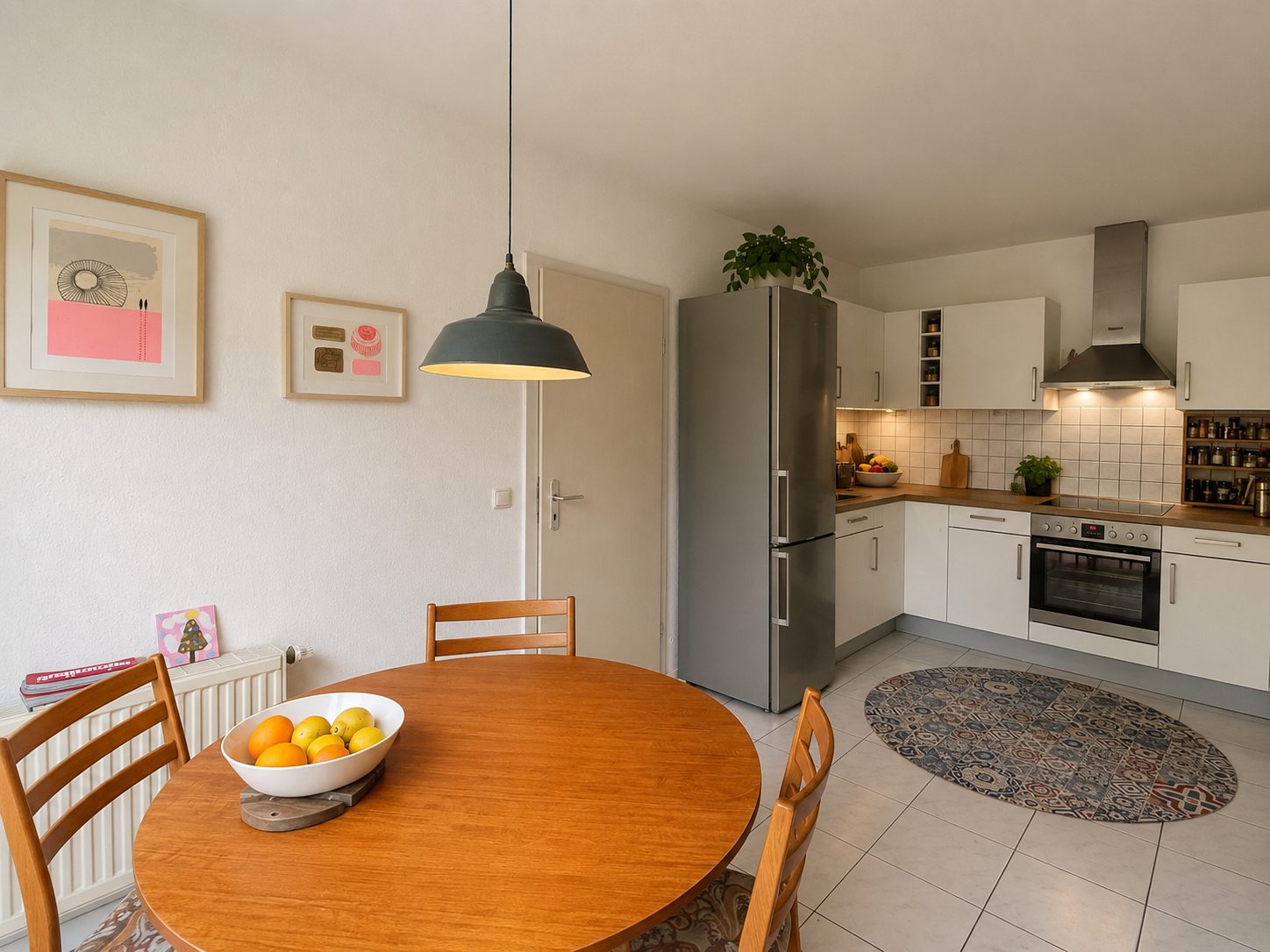 Böcker Wohnimmobilien - Immobilienangebot - Düsseldorf-Kaiserswerth - Alle - Gepflegtes Reihenendhaus mit viel Platz für die ganze Familie