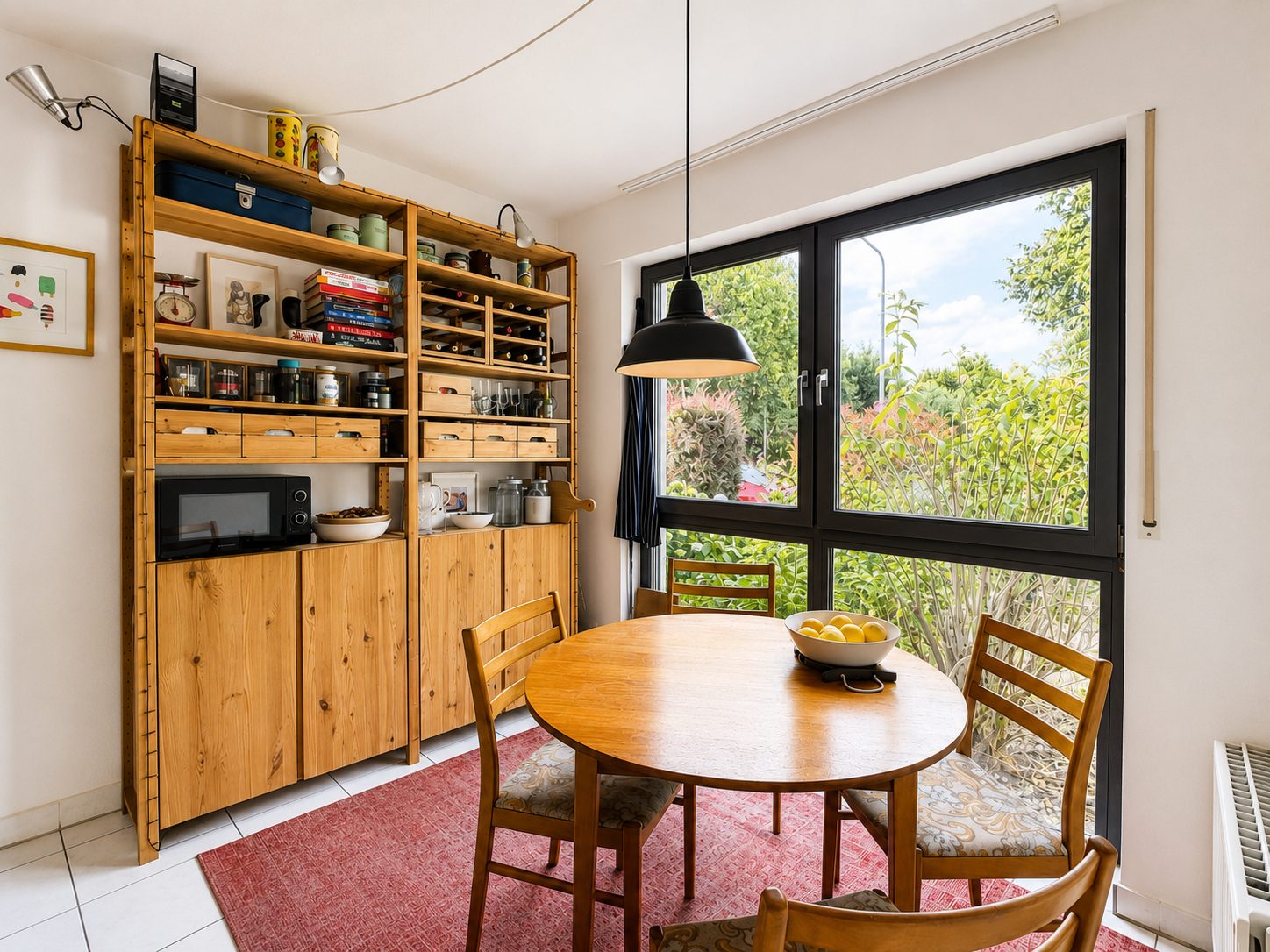 Böcker Wohnimmobilien - Immobilienangebot - Düsseldorf-Kaiserswerth - Alle - Gepflegtes Reihenendhaus mit viel Platz für die ganze Familie