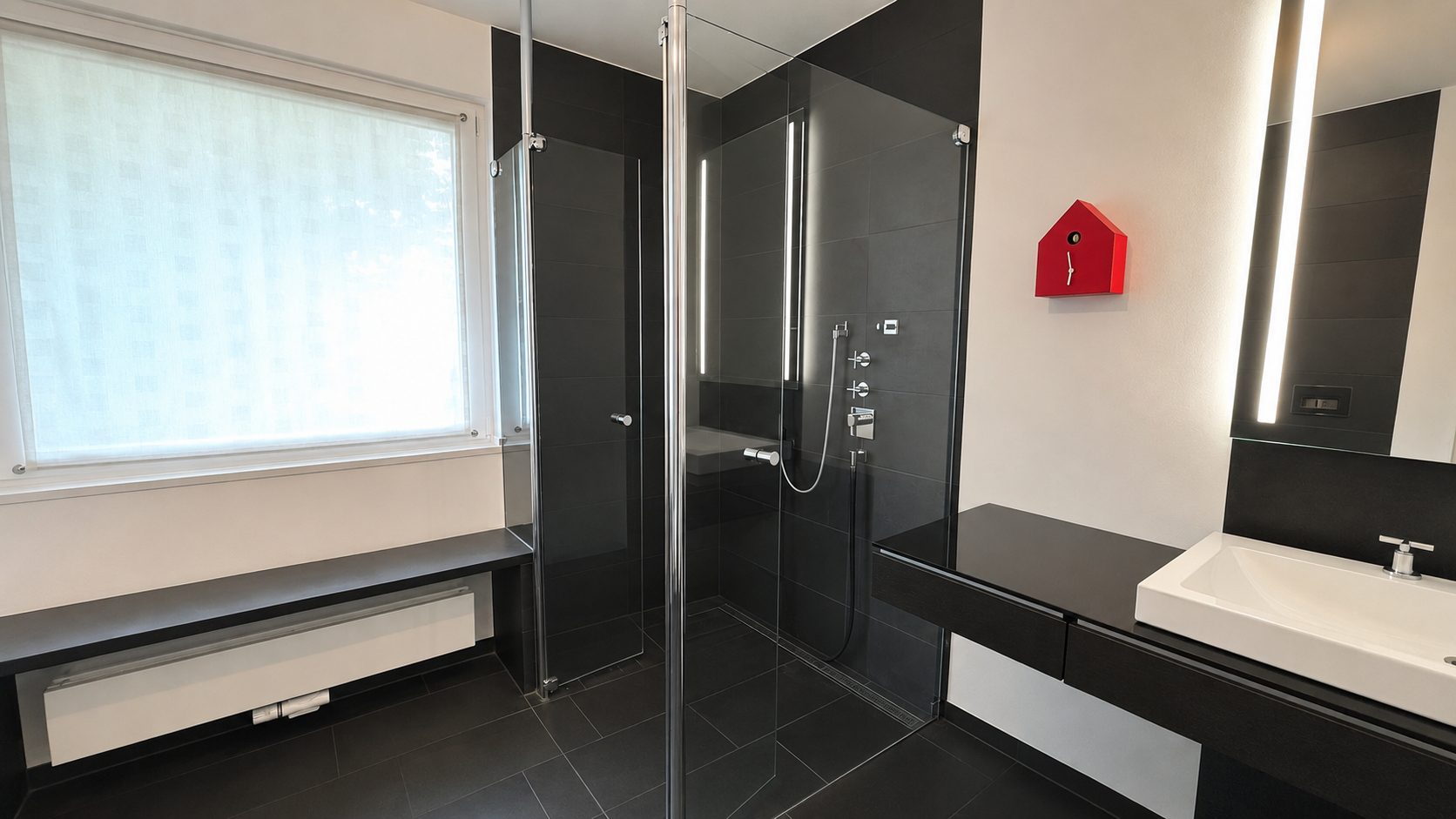 Böcker Wohnimmobilien - Immobilienangebot - Düsseldorf / Kaiserswerth - Alle - Freistehendes und großzügiges Einfamilienhaus mit Einliegerwohnung