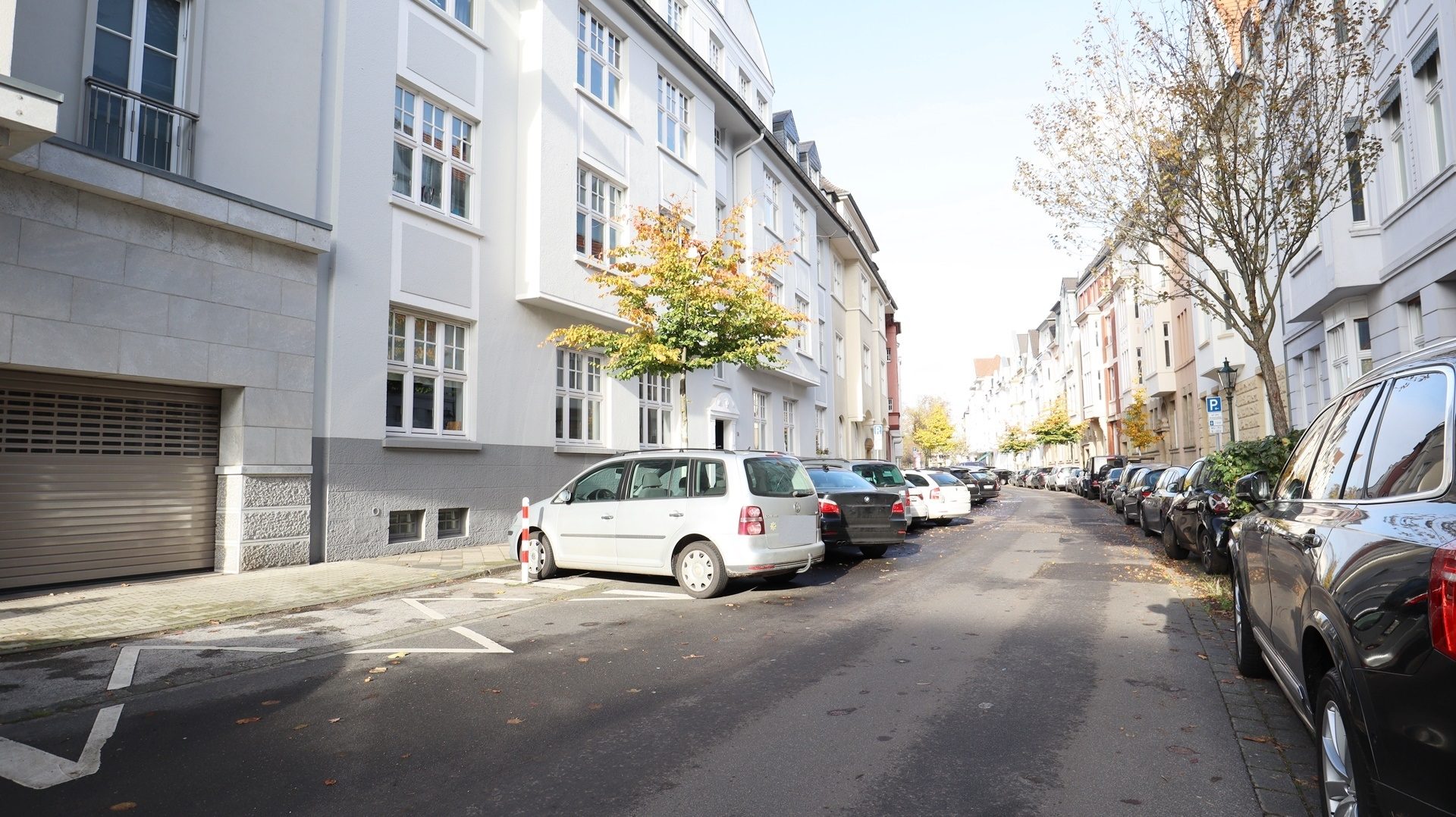 Böcker Wohnimmobilien - Immobilienangebot - Düsseldorf / Oberkassel - Alle - Tiefgaragenstellplatz in bester Lage von Düsseldorf-Oberkassel