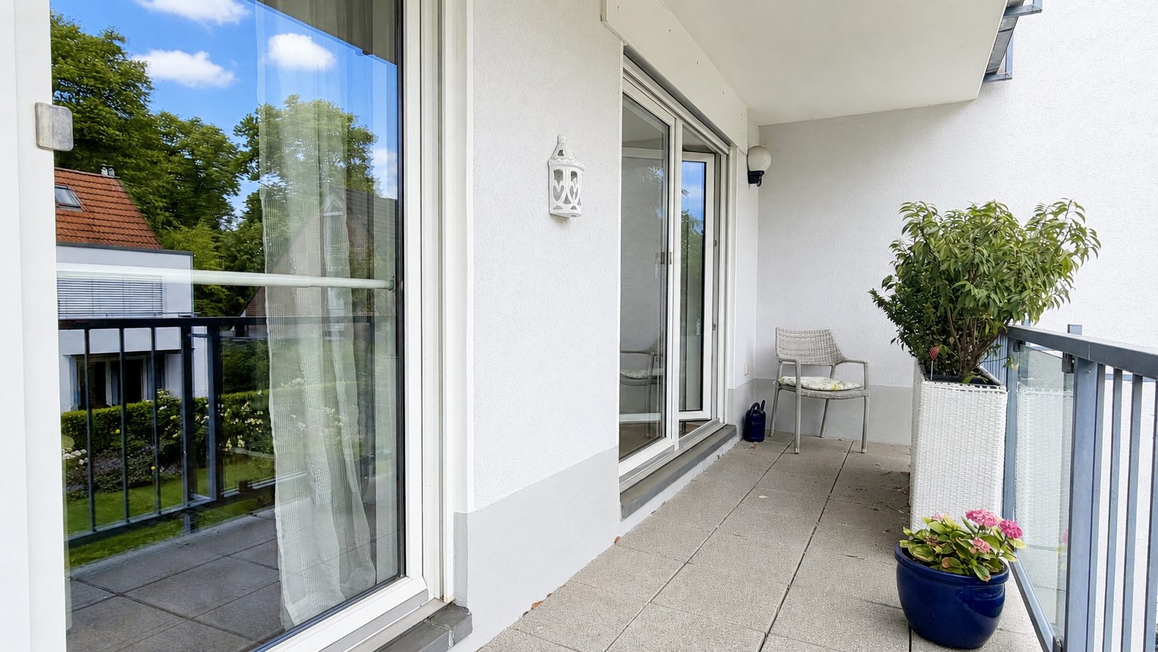Böcker Wohnimmobilien - Immobilienangebot - Düsseldorf / Kaiserswerth - Alle - Möblierte 3-Zimmer-Wohnung im Herzen von Kaiserwerth