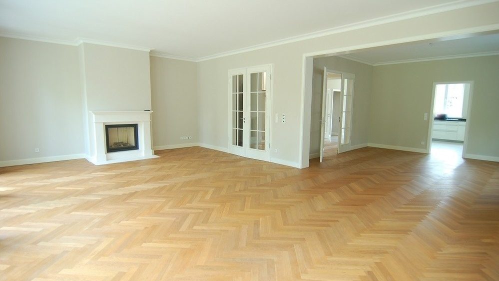 Böcker Wohnimmobilien - Immobilienangebot - Düsseldorf / Wittlaer - Alle - Exklusives Landhaus mit schönem Garten in Düsseldorf-Wittlaer