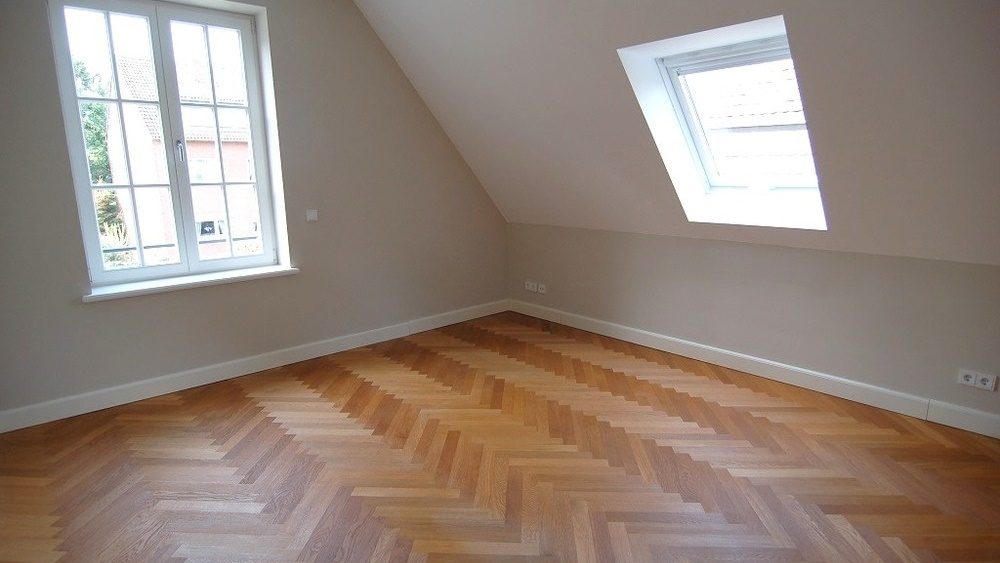 Böcker Wohnimmobilien - Immobilienangebot - Düsseldorf / Wittlaer - Alle - Exklusives Landhaus mit schönem Garten in Düsseldorf-Wittlaer
