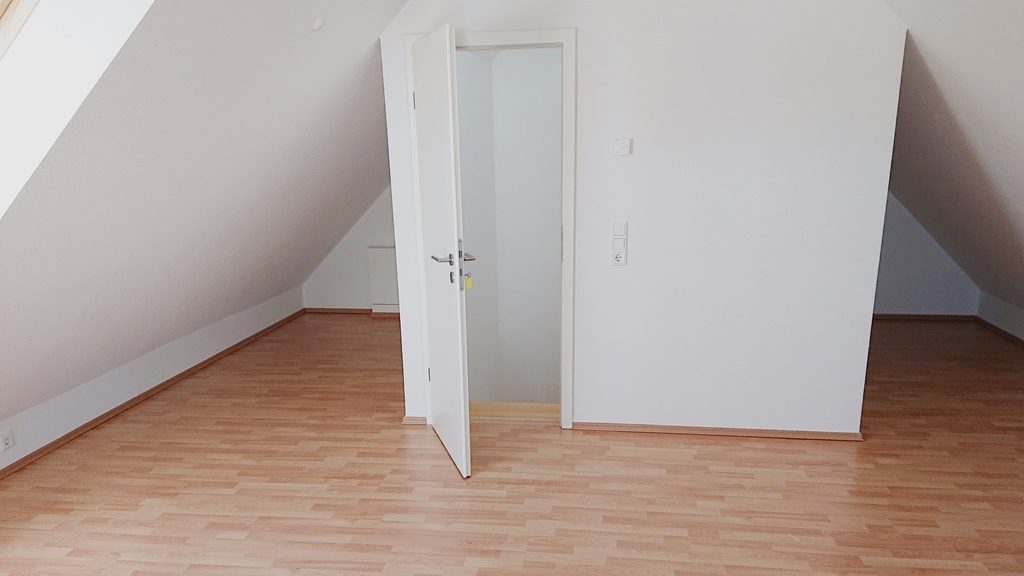 Böcker Wohnimmobilien - Immobilienangebot - Düsseldorf / Einbrungen - Alle - Exklusive Doppelhaushälfte mit großem Garten in Einbrungen