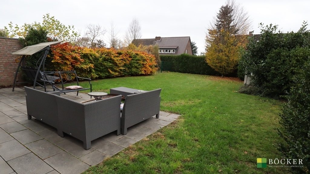 Böcker Wohnimmobilien - Immobilienangebot - Düsseldorf / Einbrungen - Alle - Exklusive Doppelhaushälfte mit großem Garten in Einbrungen