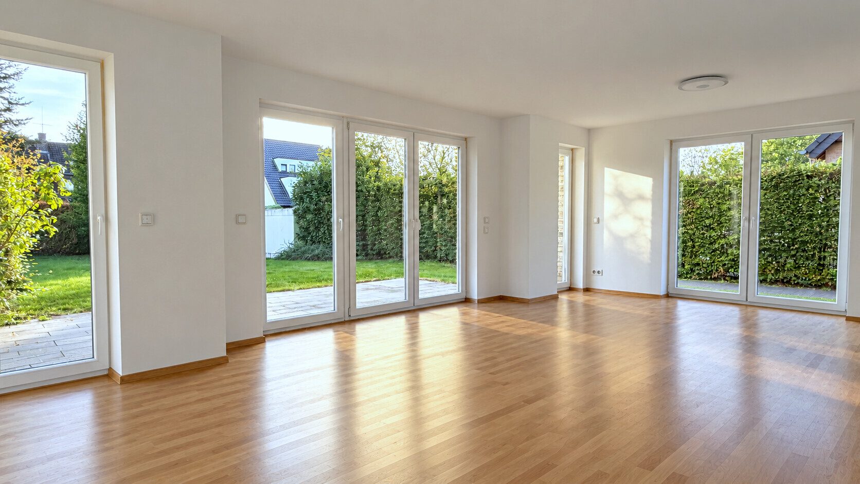 Böcker Wohnimmobilien - Immobilienangebot - Düsseldorf / Einbrungen - Alle - Exklusive Doppelhaushälfte mit großem Garten in Einbrungen