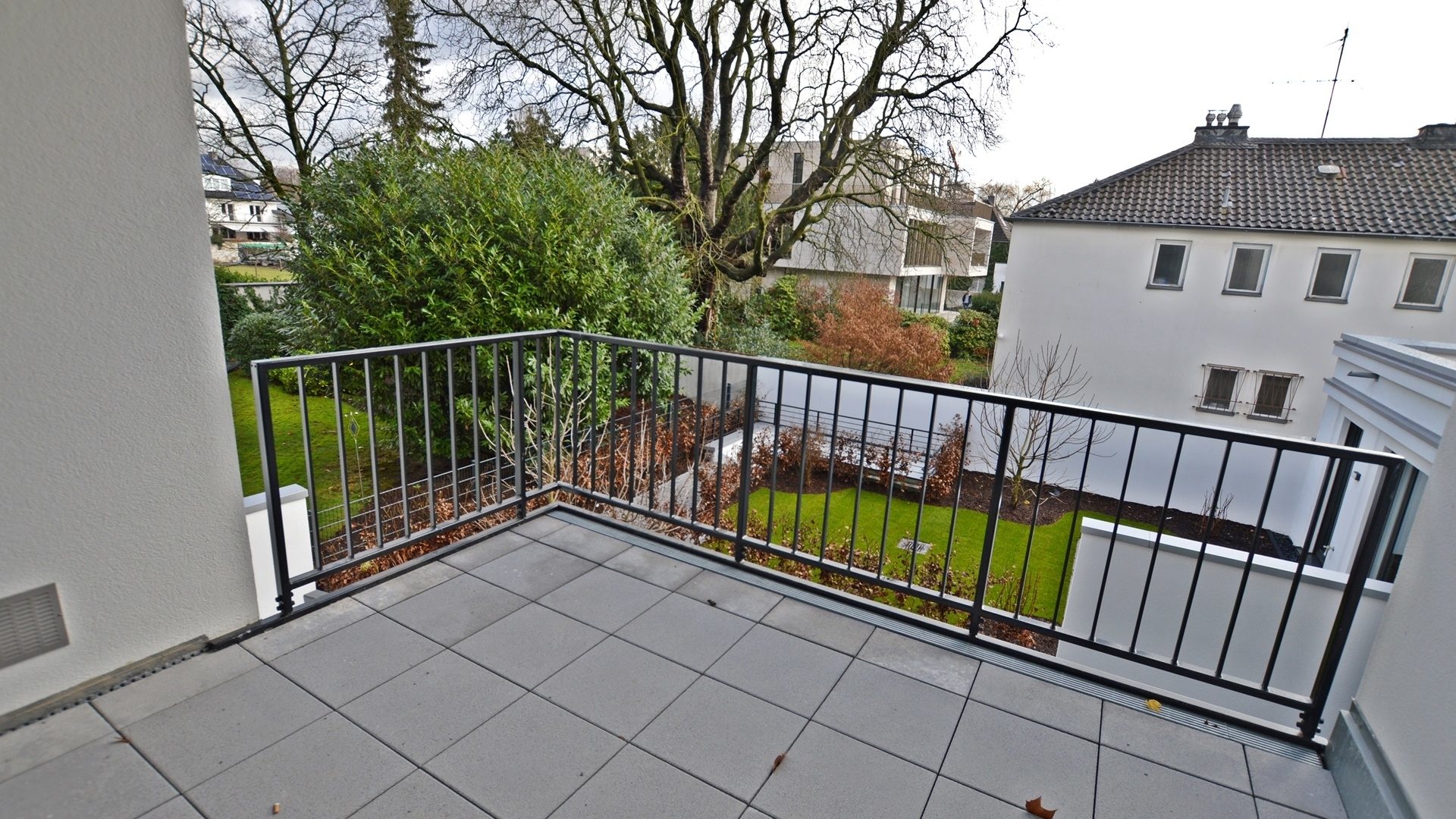 Böcker Wohnimmobilien - Immobilienangebot - Düsseldorf / Düsseltal - Alle - Luxuriöse 3-Zimmer-Wohnung mit besonderem Wohnambiente