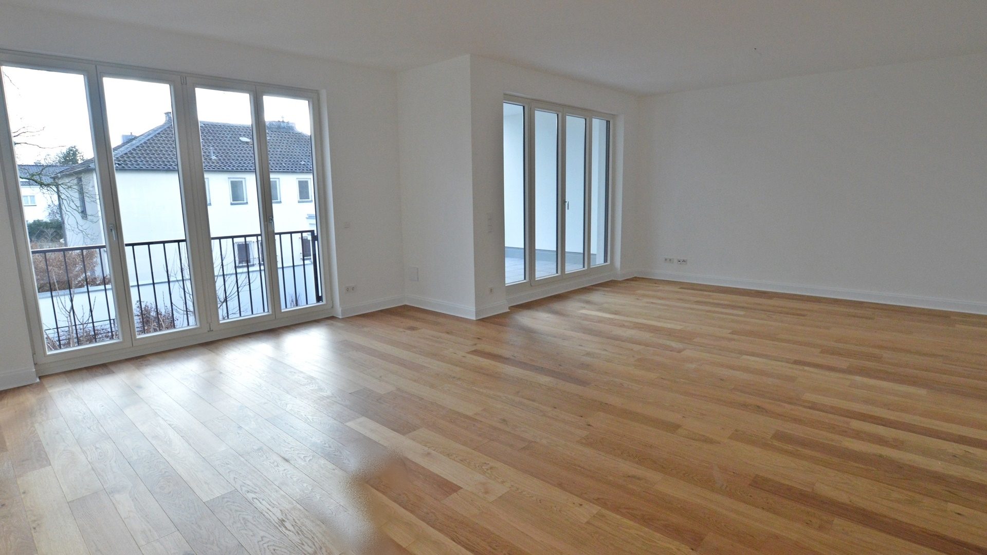 Böcker Wohnimmobilien - Immobilienangebot - Düsseldorf / Düsseltal - Alle - Luxuriöse 3-Zimmer-Wohnung mit besonderem Wohnambiente