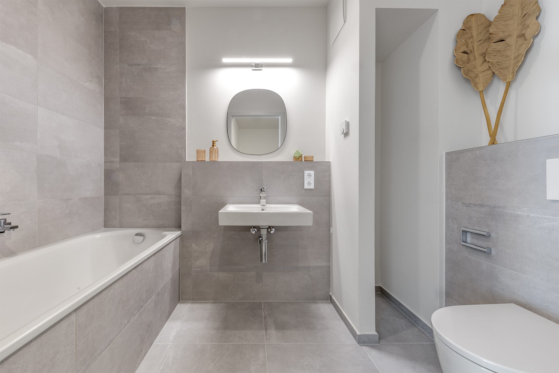 Böcker Wohnimmobilien - Immobilienangebot - Düsseldorf / Friedrichstadt - Alle - Bezugsfertiges Neubau-Stadthaus mit separater Gewerbeeinheit | Wohnen & Arbeiten