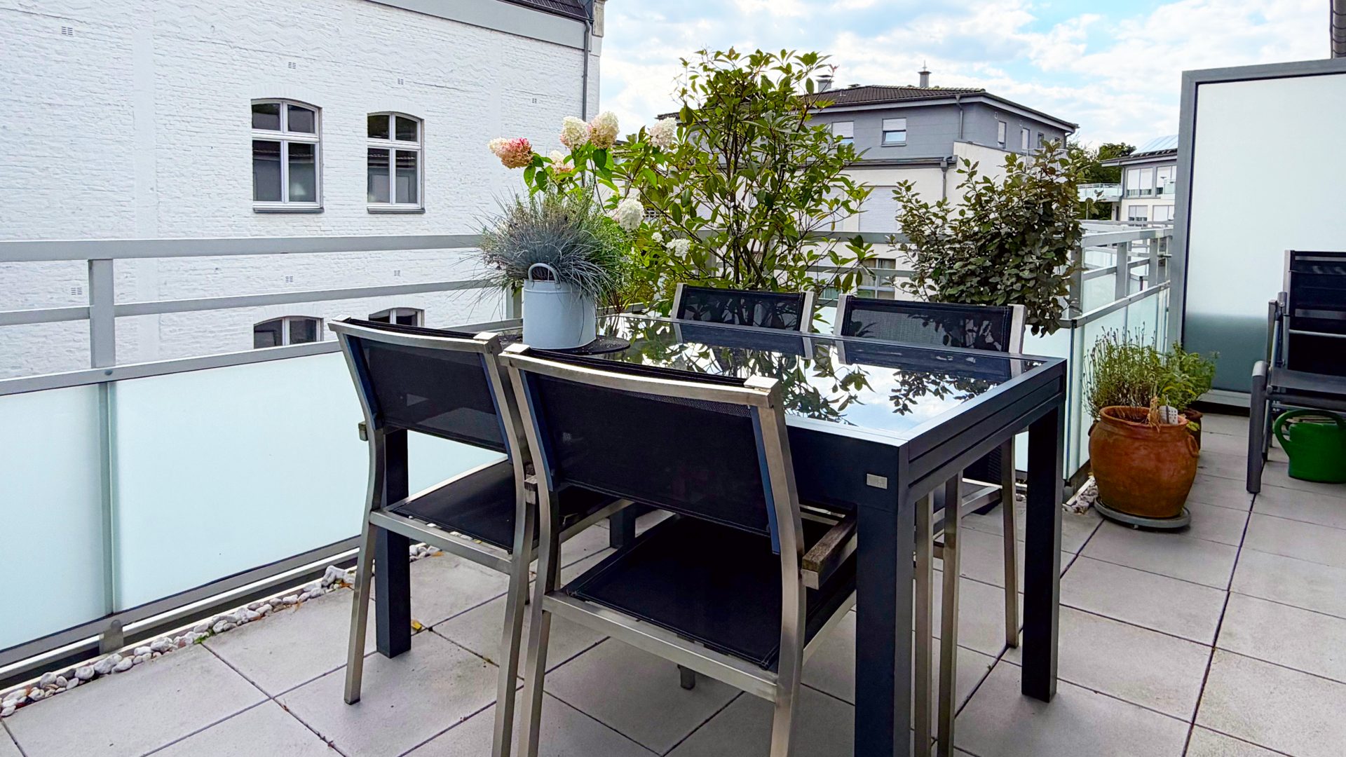 Böcker Wohnimmobilien - Immobilienangebot - Düsseldorf / Wittlaer - Alle - Exklusive 3-Zimmer-Wohnung mit Balkon, EBK und Aufzug - Wohnambiente im WohnPark