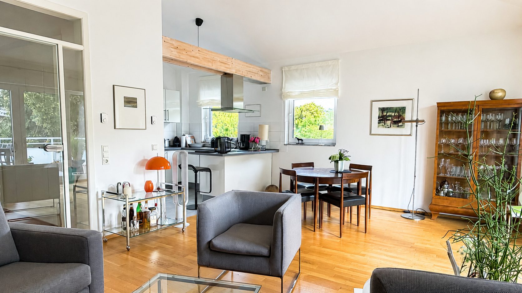Böcker Wohnimmobilien - Immobilienangebot - Düsseldorf / Wittlaer - Alle - Exklusive 3-Zimmer-Wohnung mit Balkon, EBK und Aufzug - Wohnambiente im WohnPark