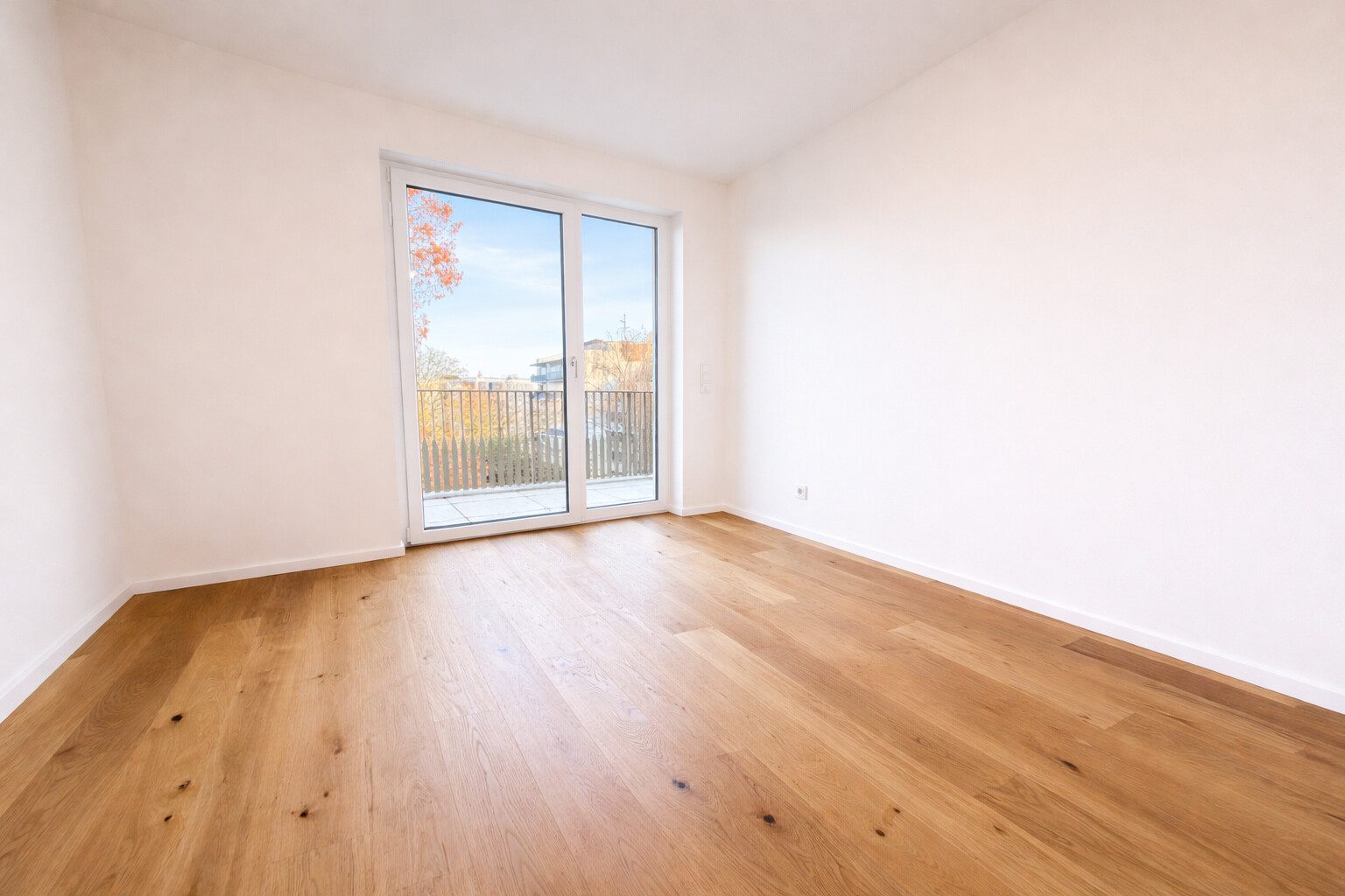Böcker Wohnimmobilien - Immobilienangebot - Düsseldorf / Oberkassel - Alle - Moderne 4-Raum-Wohnung mit Südwest-Balkon