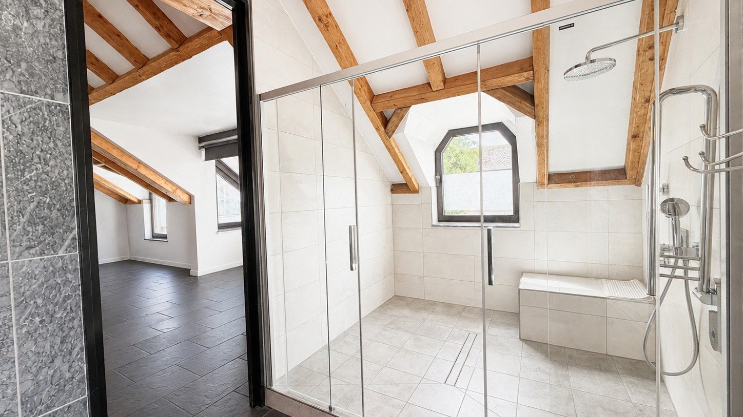 Böcker Wohnimmobilien - Immobilienangebot - Düsseldorf / Carlstadt - Alle - Ein Unikat - Besonderes Wohnen auf zwei Ebenen - Carlstadt
