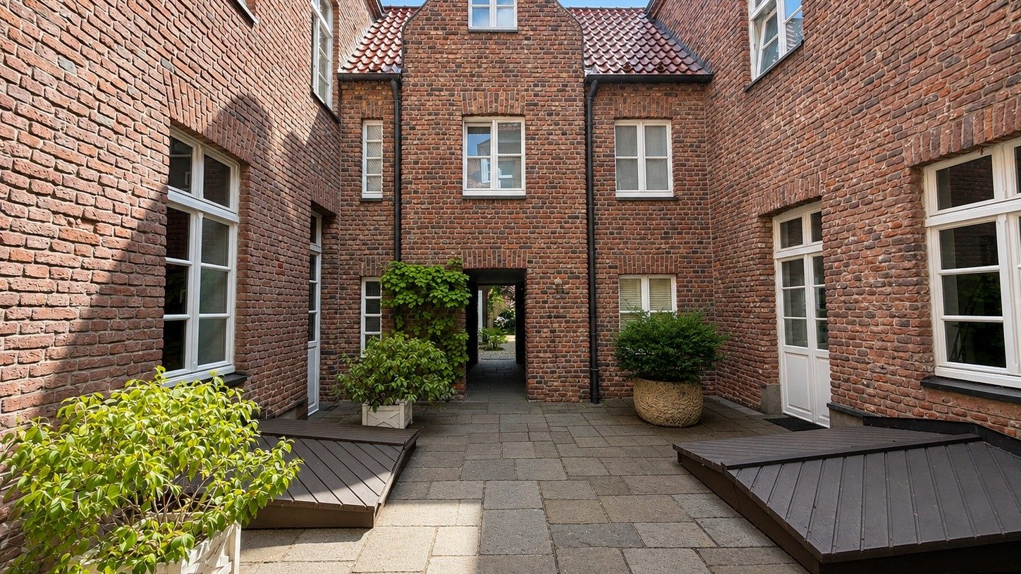 Böcker Wohnimmobilien - Immobilienangebot - Düsseldorf / Carlstadt - Alle - Ein Unikat - Besonderes Wohnen auf zwei Ebenen - Carlstadt