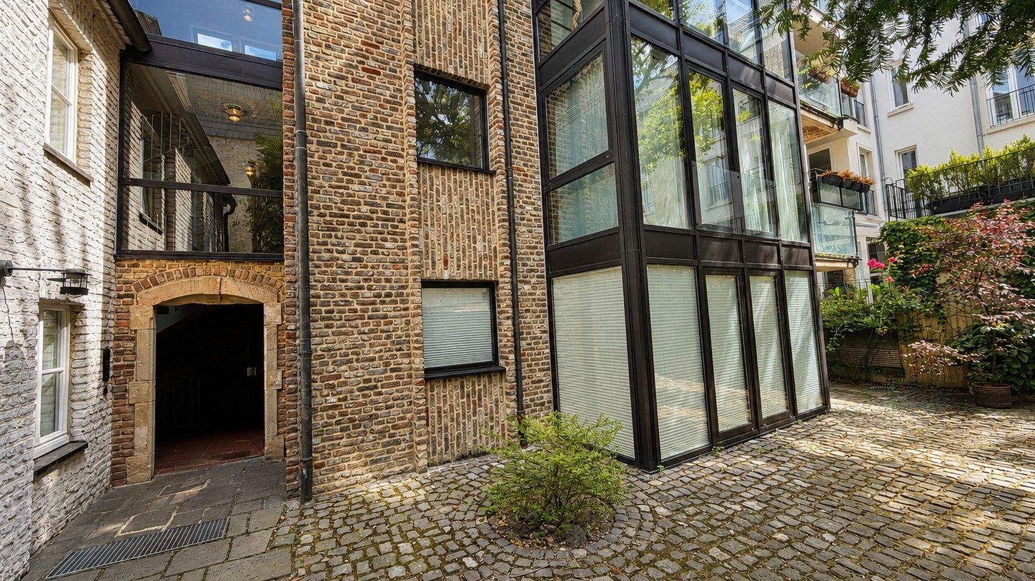 Böcker Wohnimmobilien - Immobilienangebot - Düsseldorf / Carlstadt - Alle - Ein Unikat - Besonderes Wohnen auf zwei Ebenen - Carlstadt