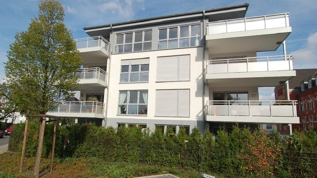 Böcker Wohnimmobilien - Immobilienangebot - Düsseldorf / Einbrungen - Alle - Großzügige 3 Zi.-Whg. mit hochwertiger EBK und sonnigem Balkon in Einbrungen