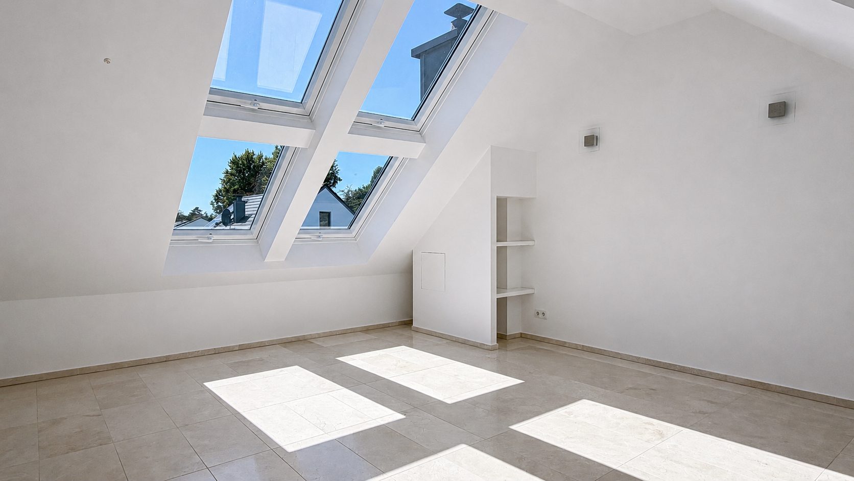 Böcker Wohnimmobilien - Immobilienangebot - Düsseldorf / Lohausen - Alle - Exklusive Doppelhaushälfte in Lohausen – hochwertige Ausstattung und außergewöhnlicher Komfort
