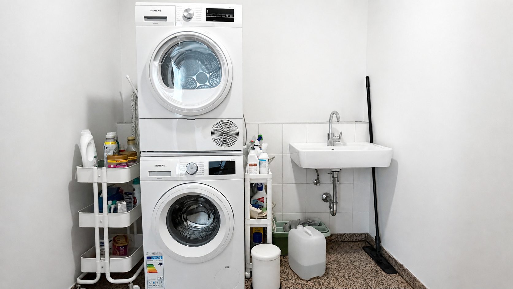 Böcker Wohnimmobilien - Immobilienangebot - Düsseldorf / Lohausen - Alle - Exklusive Doppelhaushälfte in Lohausen – hochwertige Ausstattung und außergewöhnlicher Komfort