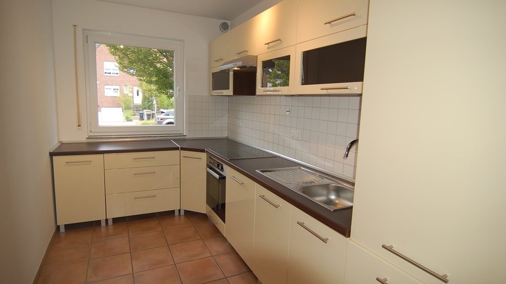 Böcker Wohnimmobilien - Immobilienangebot - Düsseldorf / Einbrungen - Alle - Familienfreundliches Reihenmittelhaus in ruhiger Lage von Düsseldorf-Einbrungen