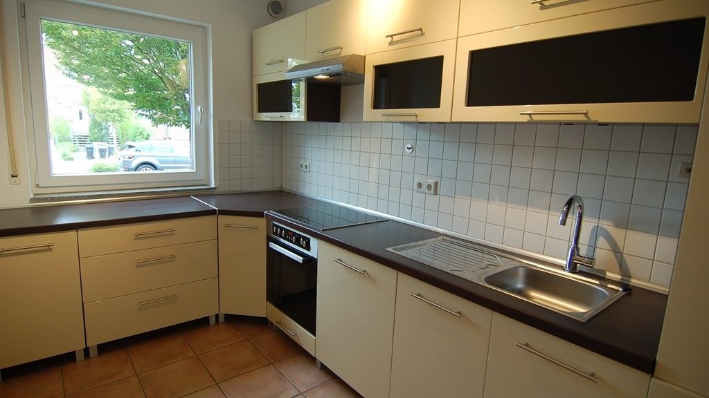 Böcker Wohnimmobilien - Immobilienangebot - Düsseldorf / Einbrungen - Alle - Familienfreundliches Reihenmittelhaus in ruhiger Lage von Düsseldorf-Einbrungen