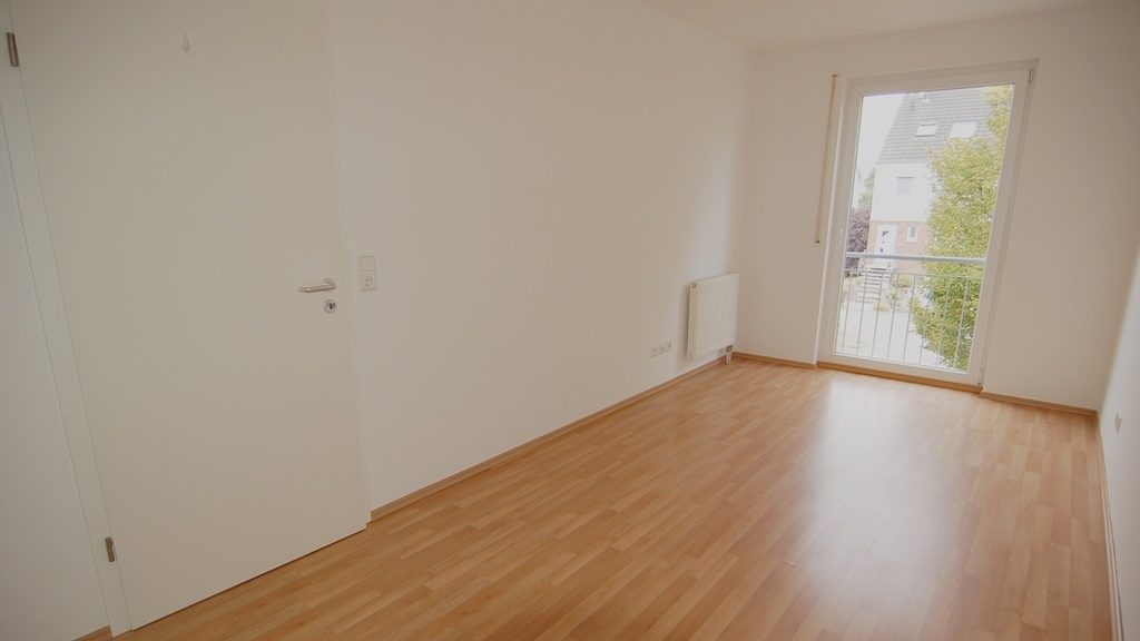 Böcker Wohnimmobilien - Immobilienangebot - Düsseldorf / Einbrungen - Alle - Familienfreundliches Reihenmittelhaus in ruhiger Lage von Düsseldorf-Einbrungen