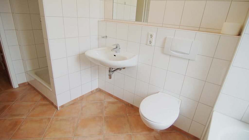 Böcker Wohnimmobilien - Immobilienangebot - Düsseldorf / Einbrungen - Alle - Familienfreundliches Reihenmittelhaus in ruhiger Lage von Düsseldorf-Einbrungen