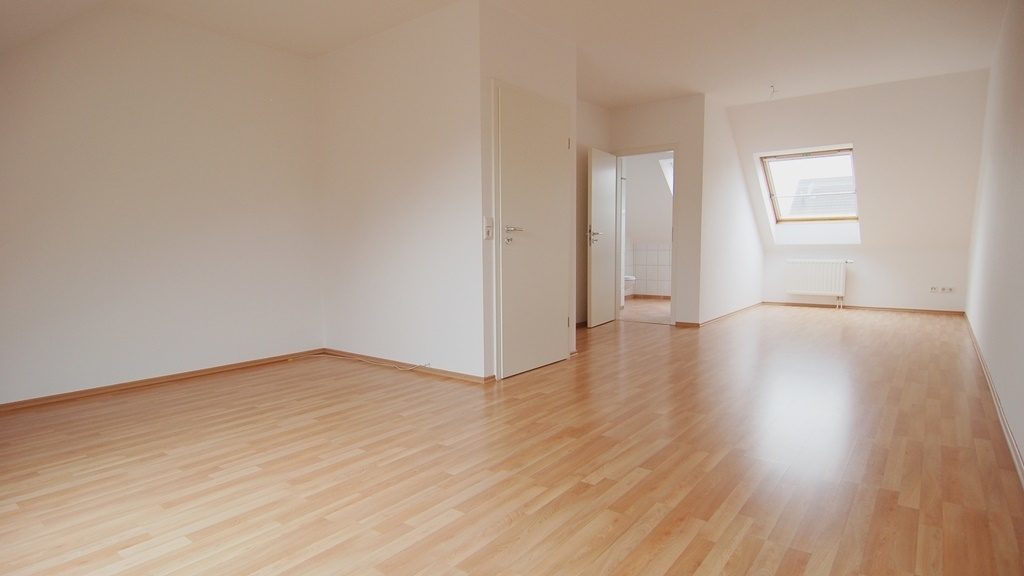 Böcker Wohnimmobilien - Immobilienangebot - Düsseldorf / Einbrungen - Alle - Familienfreundliches Reihenmittelhaus in ruhiger Lage von Düsseldorf-Einbrungen