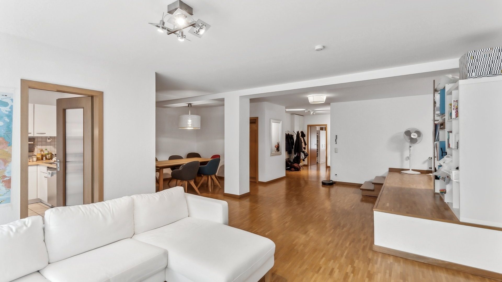 Böcker Wohnimmobilien - Immobilienangebot - Düsseldorf/Oberkassel - Alle - Ca. 137 m² Wohnkomfort mit eigenem Garten in Oberkassel – Ihr neues Zuhause!