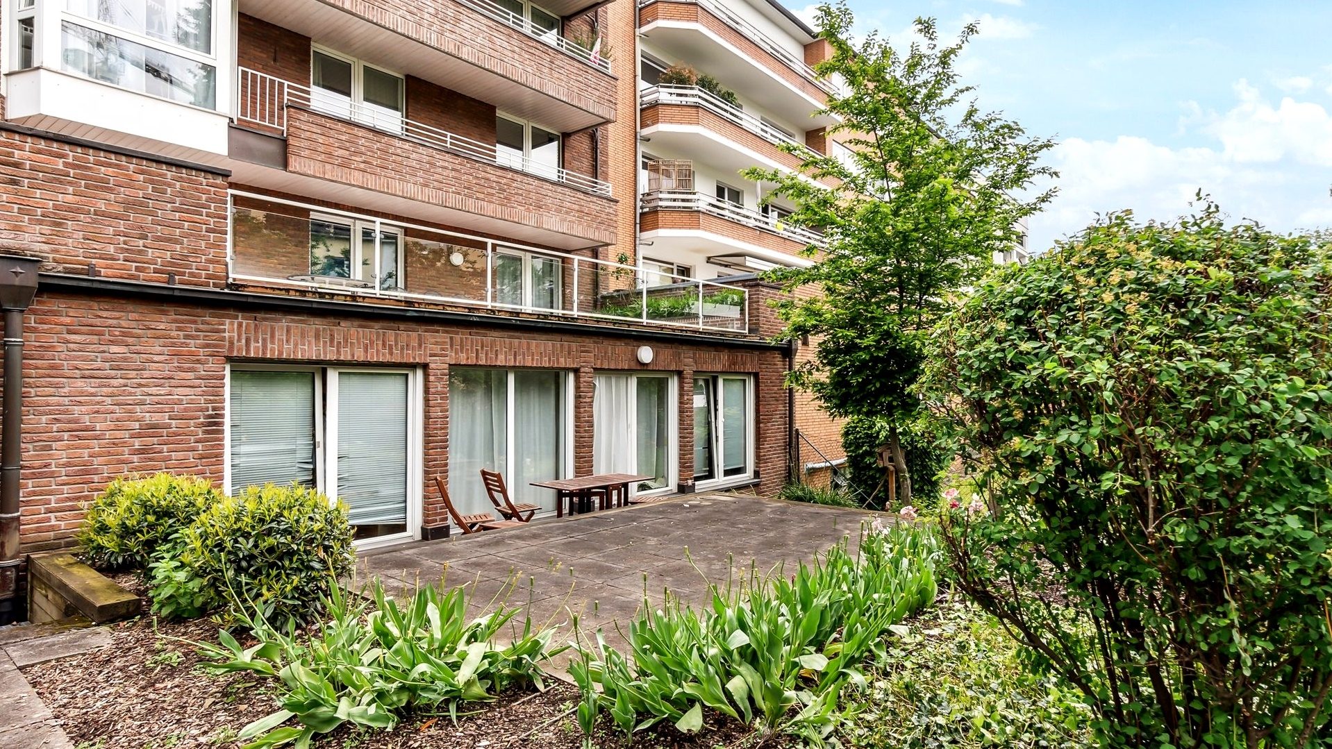 Böcker Wohnimmobilien - Immobilienangebot - Düsseldorf/Oberkassel - Alle - Ca. 137 m² Wohnkomfort mit eigenem Garten in Oberkassel – Ihr neues Zuhause!