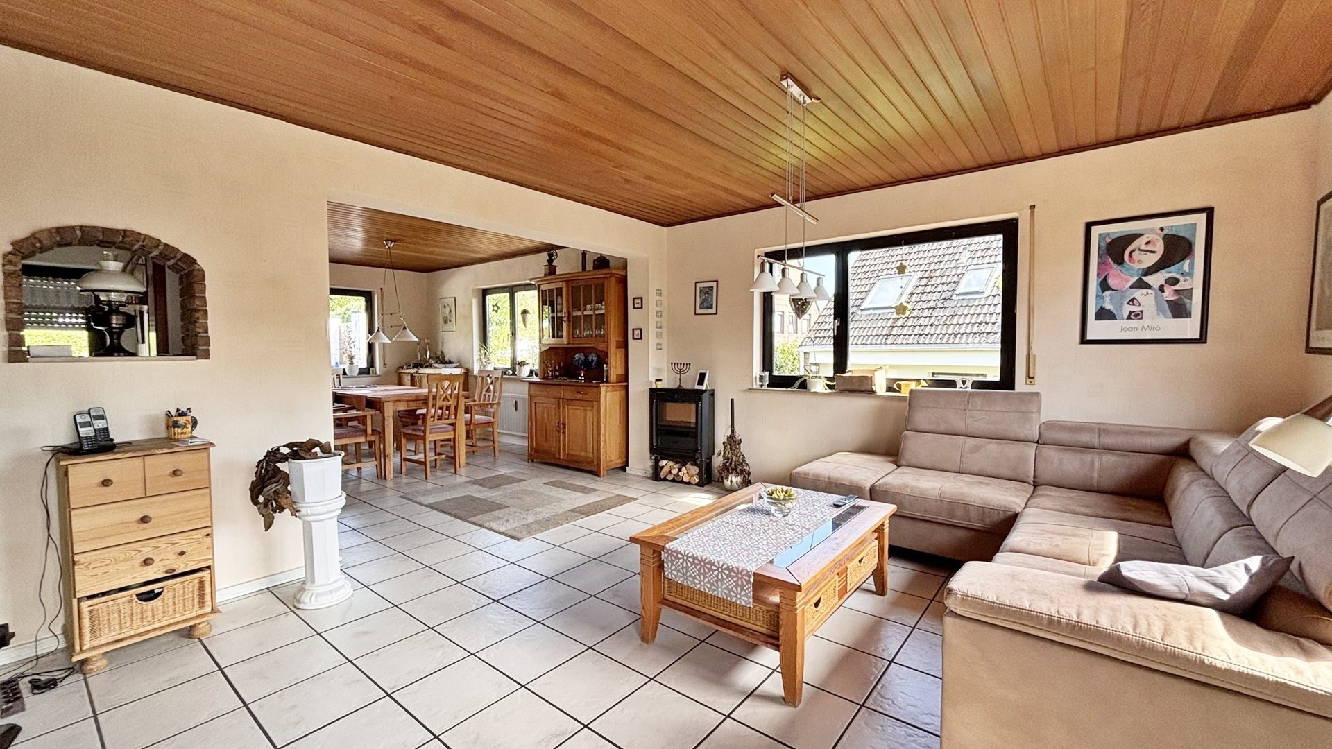 Böcker Wohnimmobilien - Immobilienangebot - Ratingen - Alle - Viel Raum für Familie und Ideen: Zweifamilienhaus mit großem Garten in Ratingen-Homberg