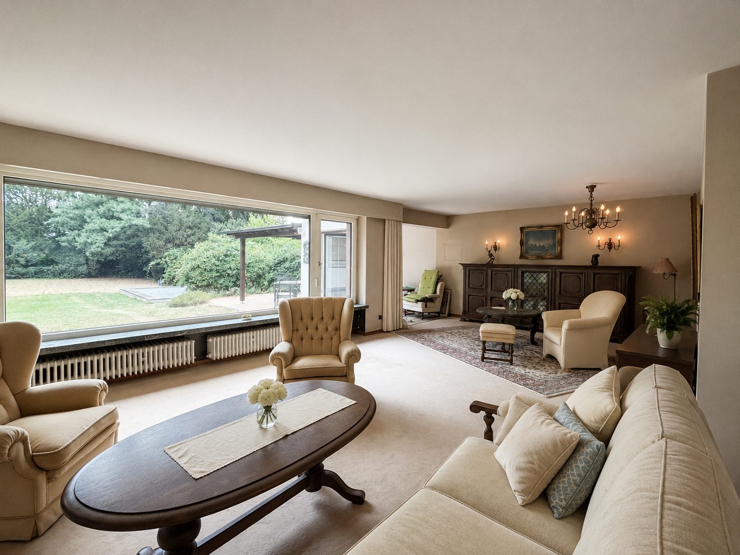 Böcker Wohnimmobilien - Immobilienangebot - Düsseldorf / Wittlaer - Alle - Freistehendes Einfamilienhaus mit großem Grundstück – Kernsanierung oder Neubau möglich