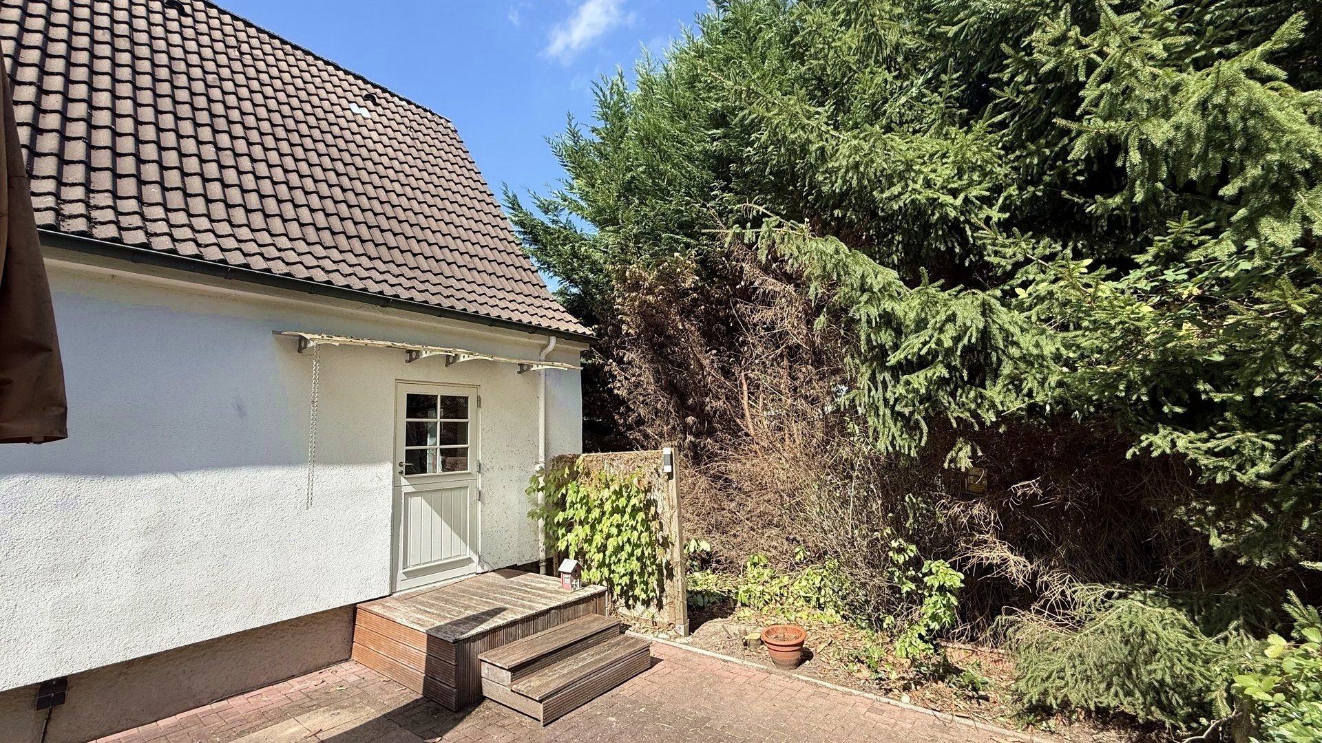 Böcker Wohnimmobilien - Immobilienangebot - Essen / Kettwig - Alle - Wohnen im Grünen mit viel Raum für eigene Ideen in Essen-Kettwig