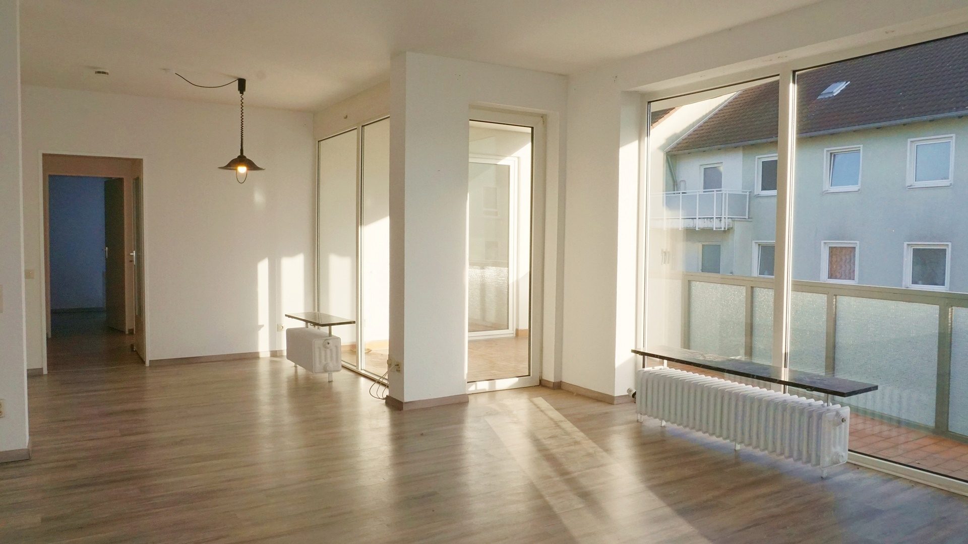 Böcker Wohnimmobilien - Immobilienangebot - Düsseldorf / Benrath - Alle - Geräumige 3-Zimmer-Wohnung mit Balkon und idealer Anbindung in ruhiger Lage von Benrath
