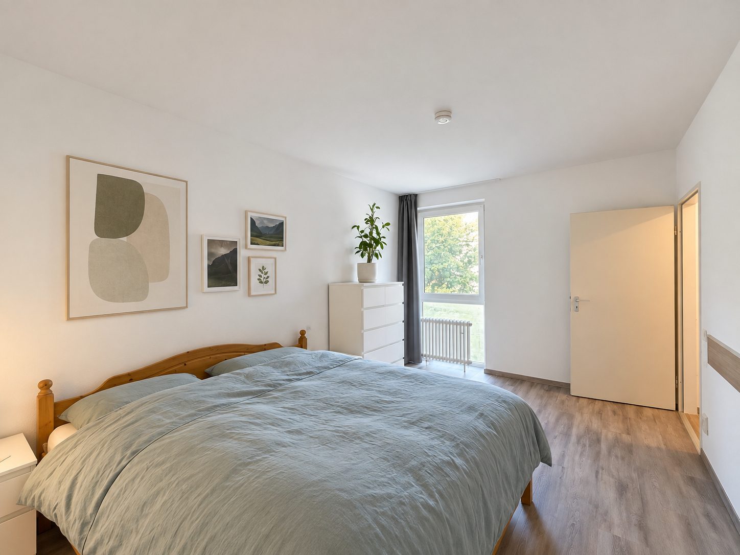 Böcker Wohnimmobilien - Immobilienangebot - Düsseldorf / Benrath - Alle - Geräumige 3-Zimmer-Wohnung mit Balkon und idealer Anbindung in ruhiger Lage von Benrath