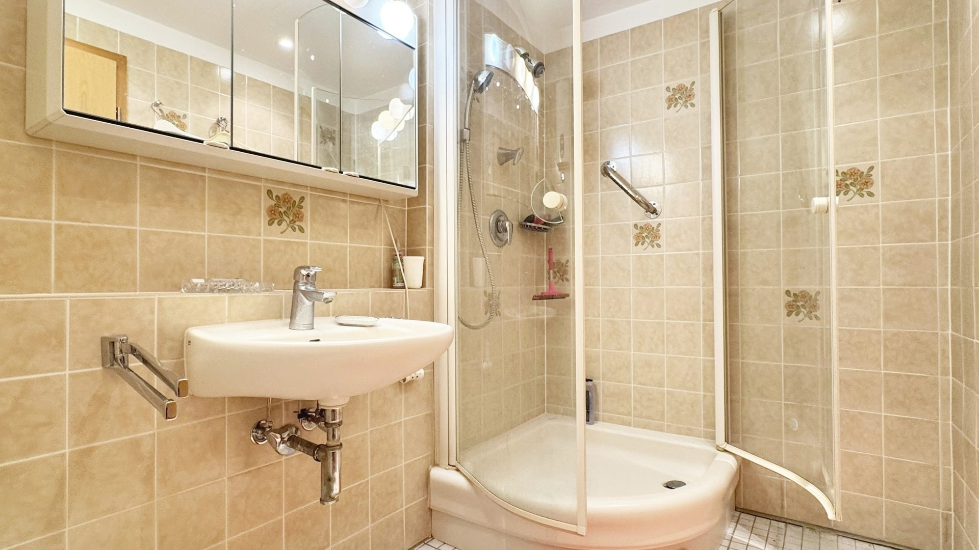 Böcker Wohnimmobilien - Immobilienangebot - Essen - Alle - Urban wohnen, entspannt leben – großzügige Wohnung mit 3 Schlafzimmern und Aufzug