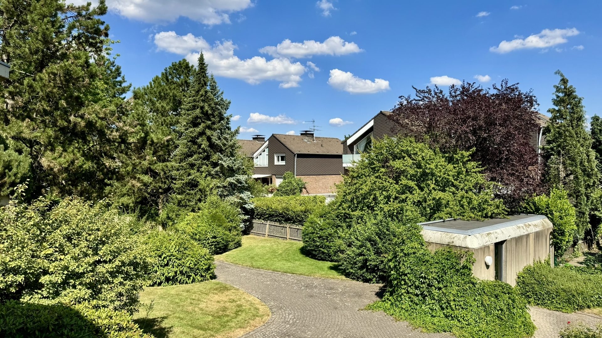 Böcker Wohnimmobilien - Immobilienangebot - Essen - Alle - Urban wohnen, entspannt leben – großzügige Wohnung mit 3 Schlafzimmern und Aufzug