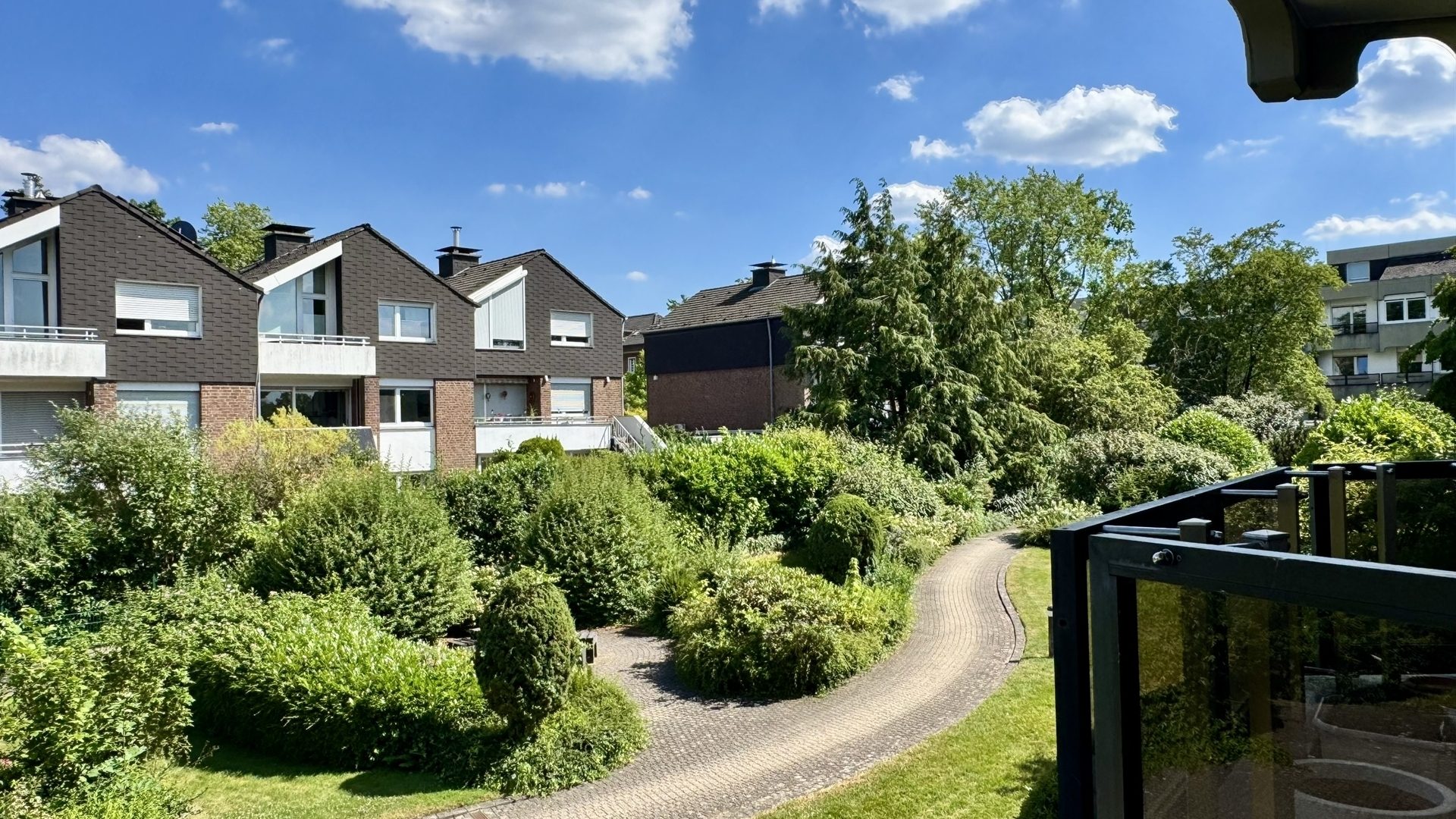 Böcker Wohnimmobilien - Immobilienangebot - Essen - Alle - Urban wohnen, entspannt leben – großzügige Wohnung mit 3 Schlafzimmern und Aufzug