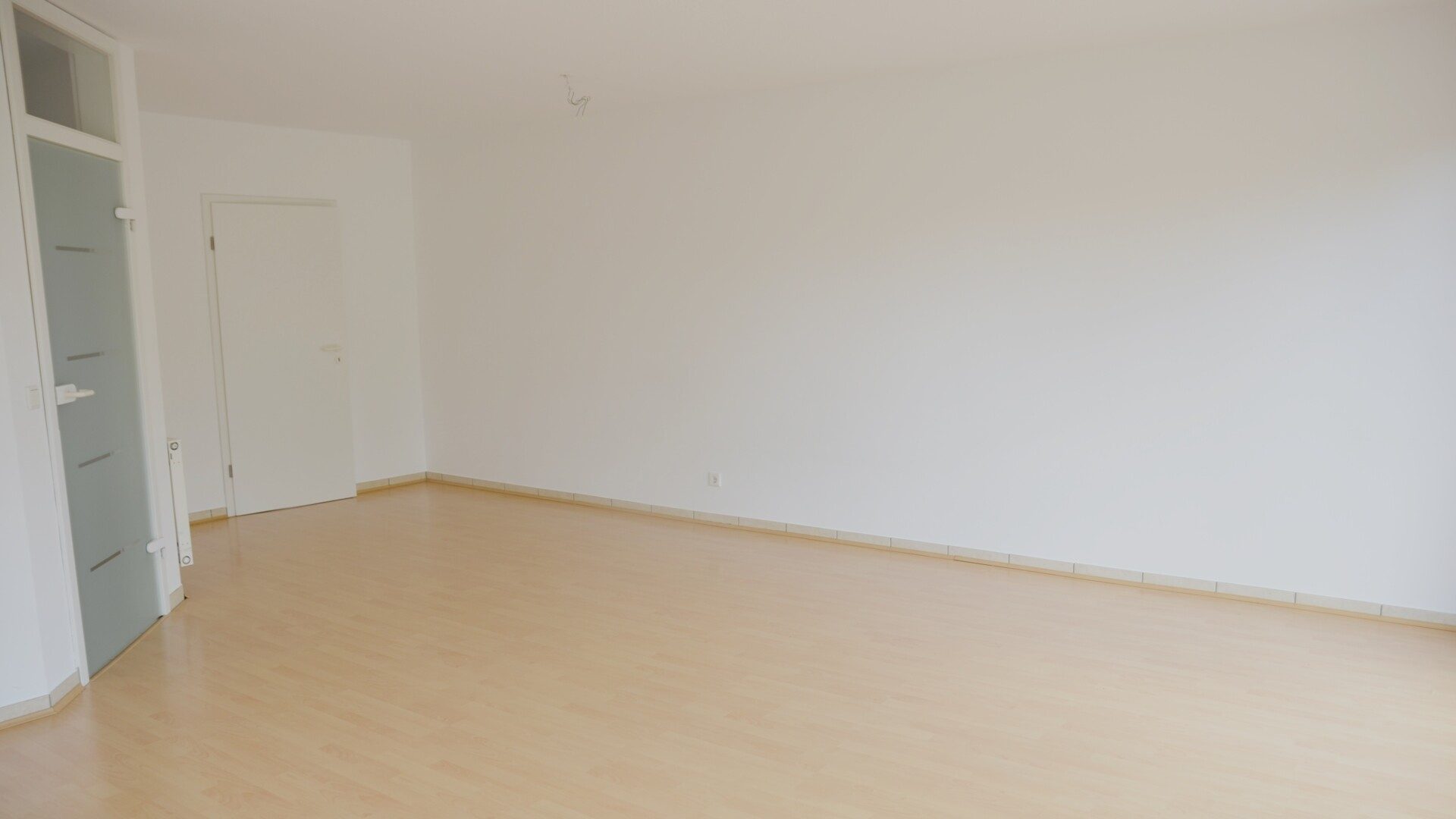 Böcker Wohnimmobilien - Immobilienangebot - Düsseldorf / Einbrungen - Alle - Attraktives Reihenhaus im familienfreundlichen Einbrungen